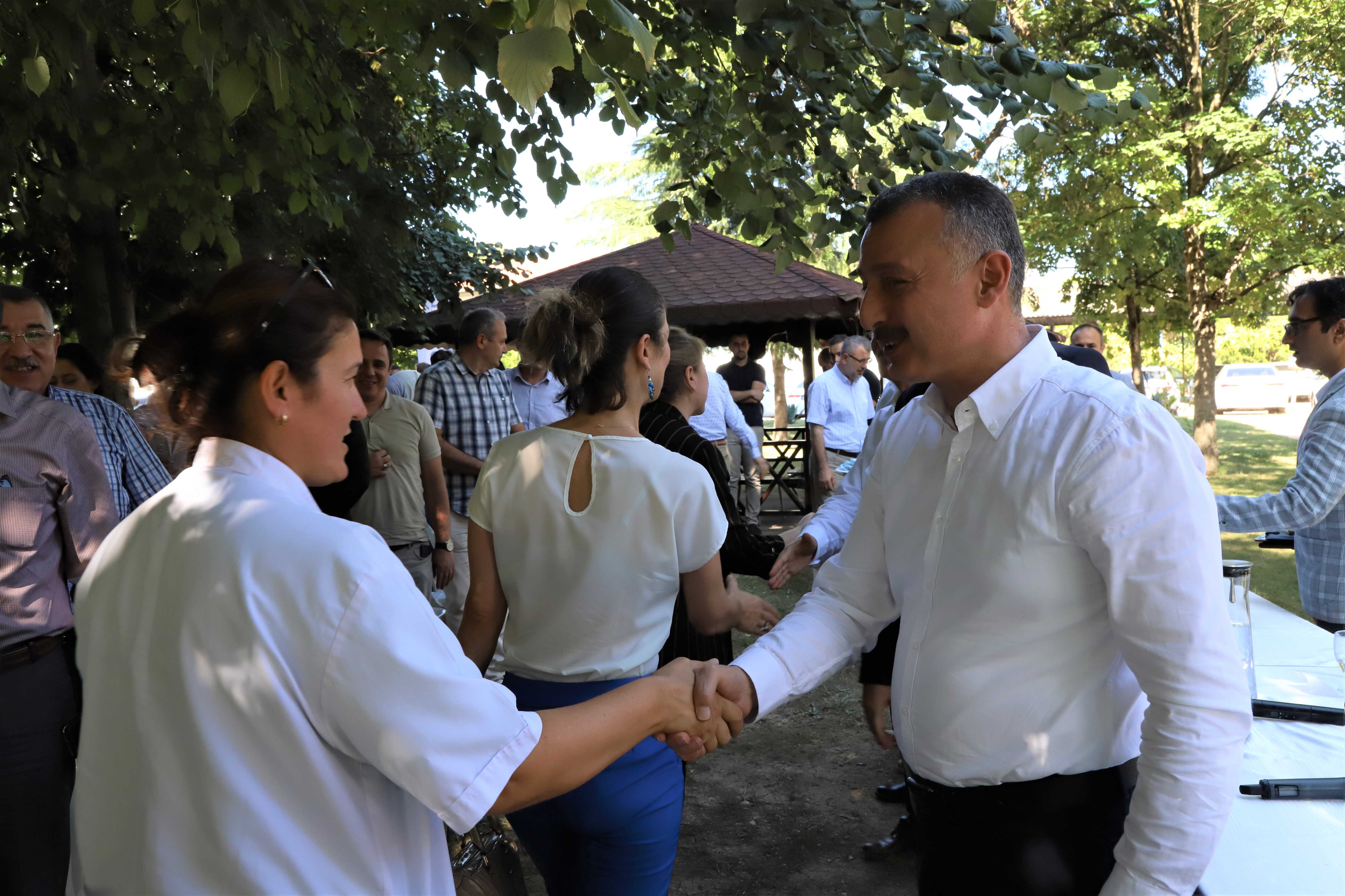 İSU’DA GELENEKSEL KURBAN BAYRAMLAŞMASI YAPILDI