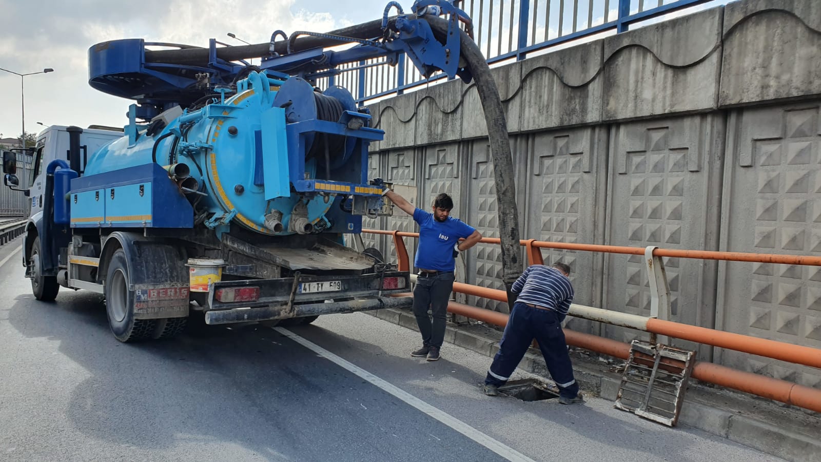 AŞIRI YAĞIŞLARA KARŞI MAZGALLAR TEMİZLENİYOR