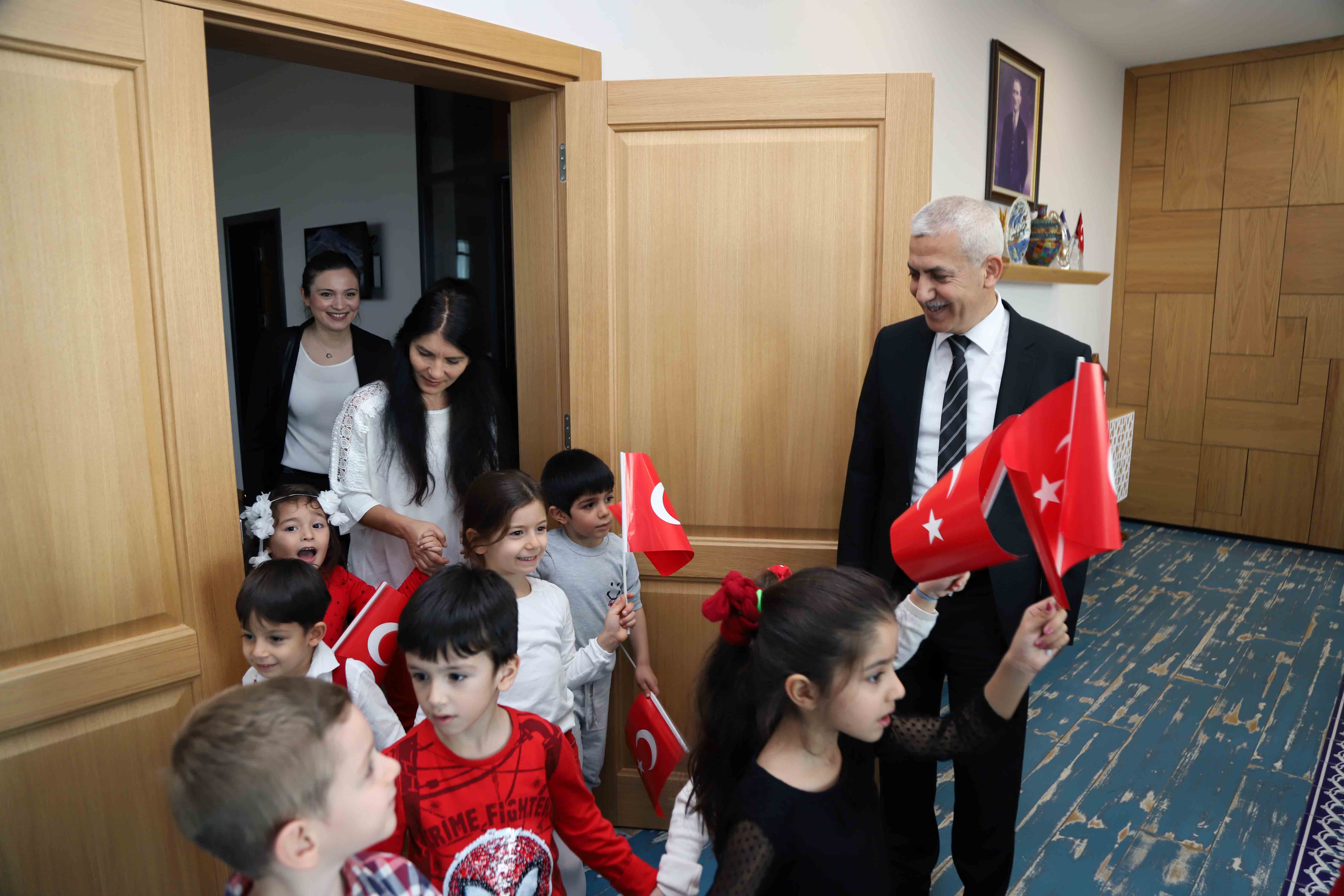 GENEL MÜDÜR ALİ SAĞLIK,  İSU ANAOKULU ÖĞRENCİLERİ İLE 29 EKİM’İ KUTLADI