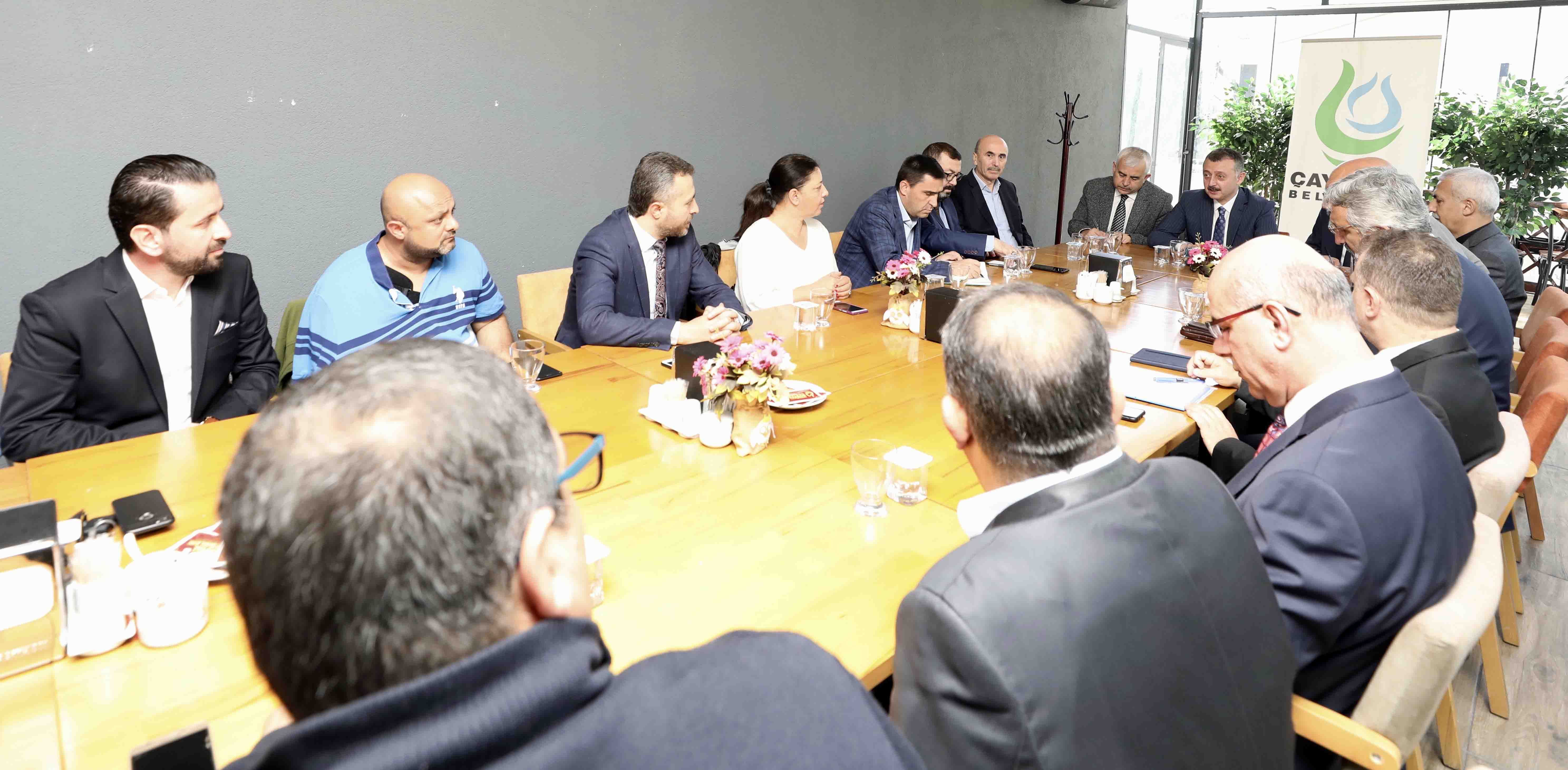 Başkan Büyükakın, Çayırovalı muhtarlarla buluştu