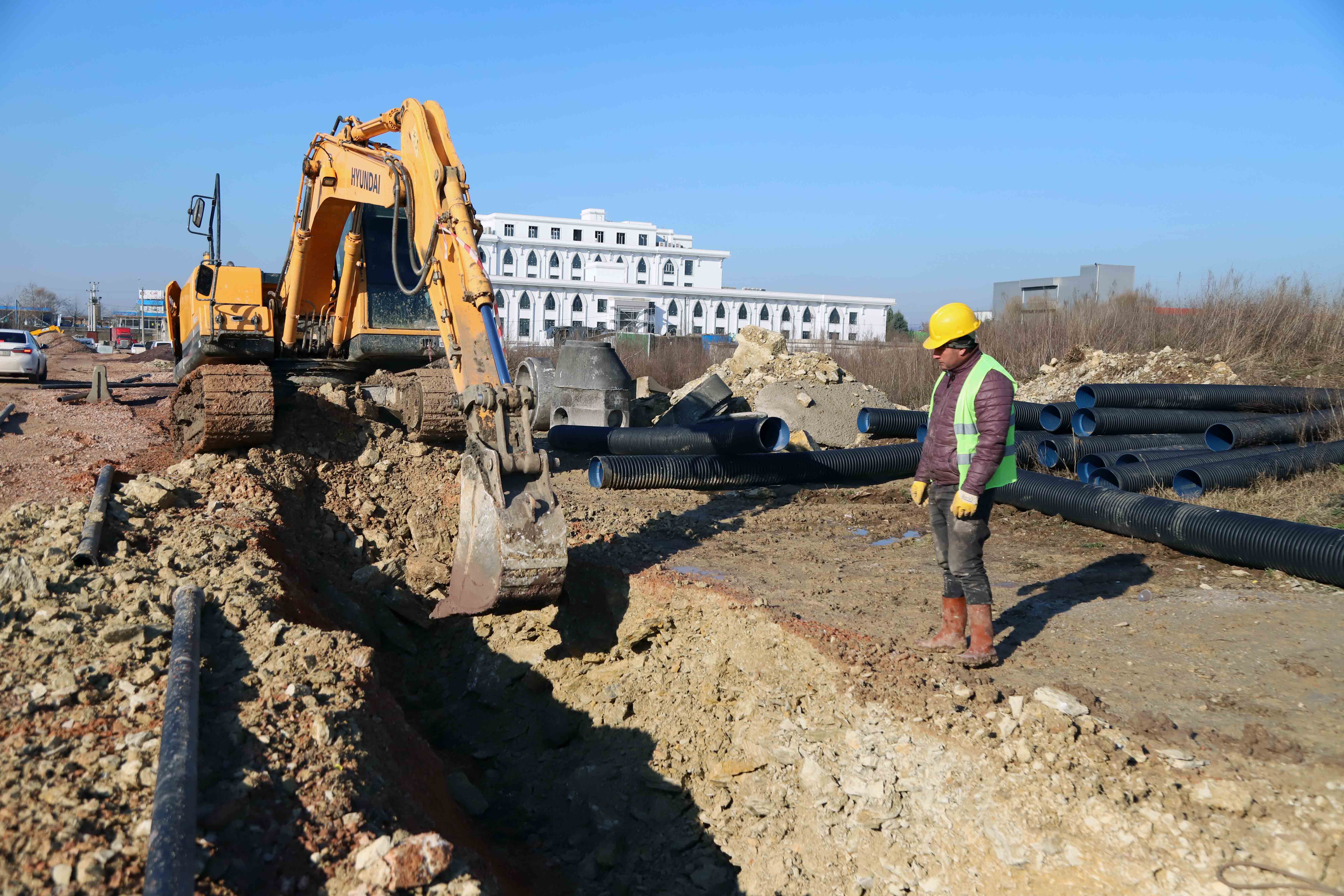 BAŞİSKELE VE KARTEPE’DE ALTYAPI PROJESİNE BAŞLANDI