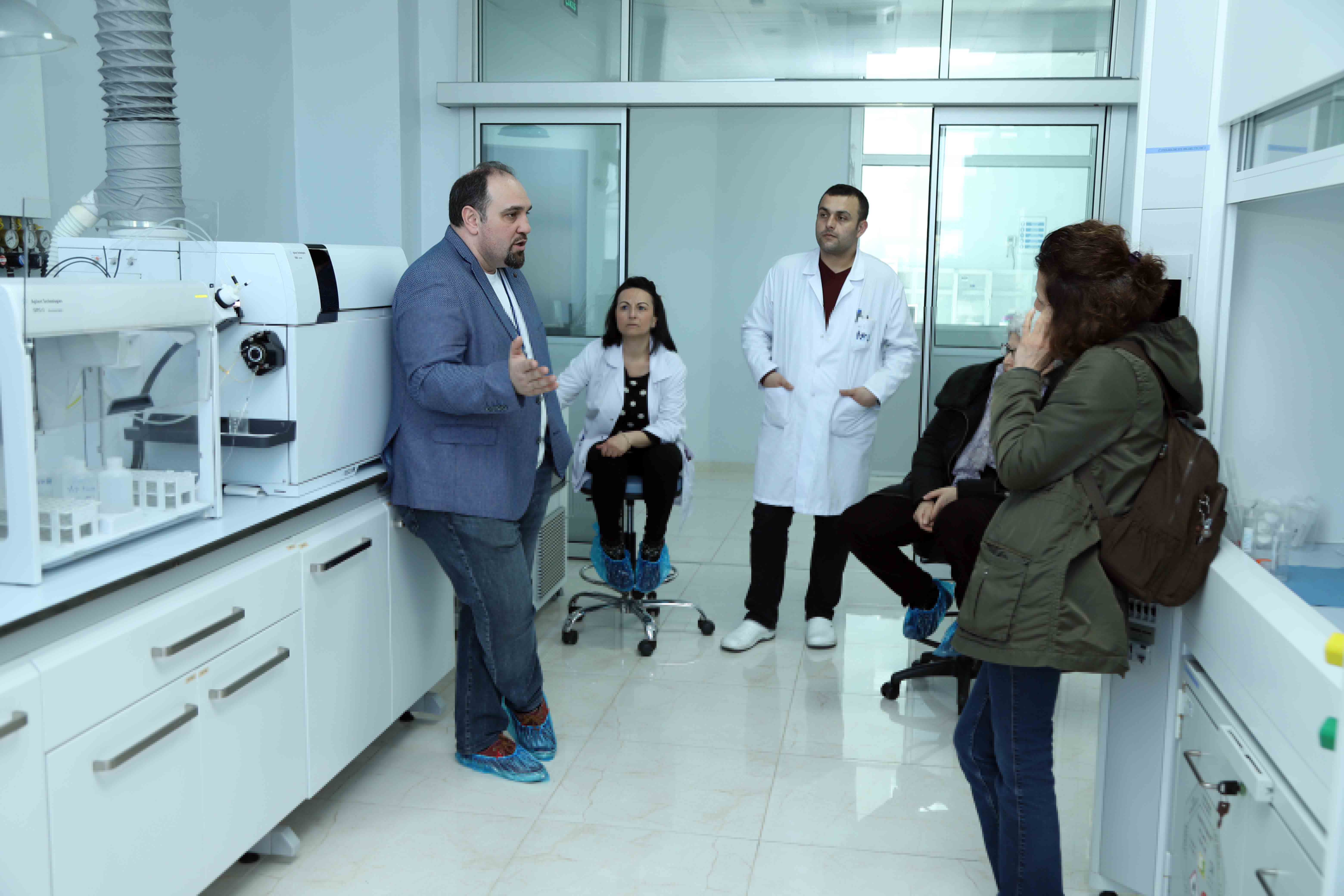 İSU LABORATUVAR MERKEZİ TOPLANTIYA EV SAHİPLİĞİ YAPTI