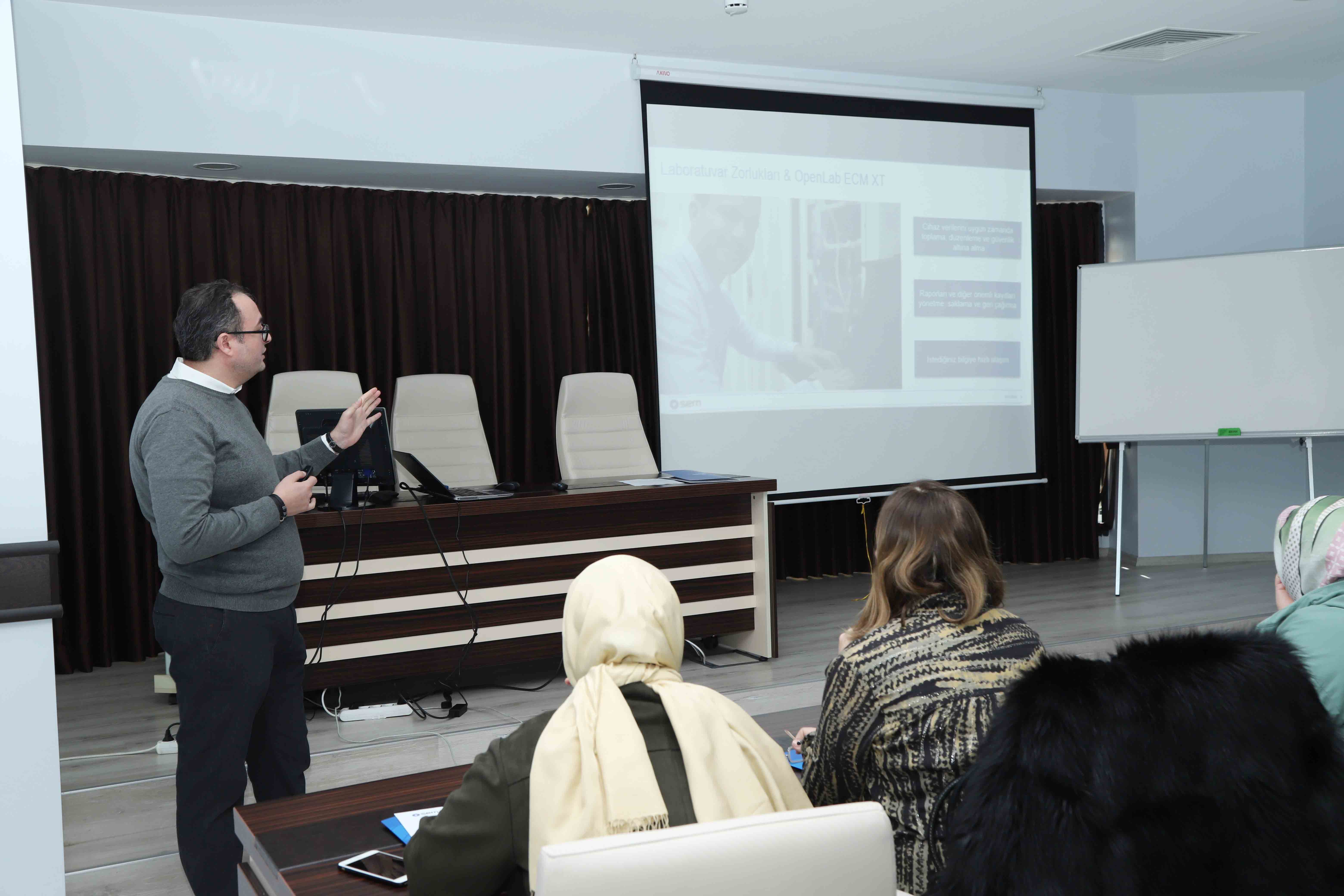 İSU LABORATUVAR MERKEZİ TOPLANTIYA EV SAHİPLİĞİ YAPTI