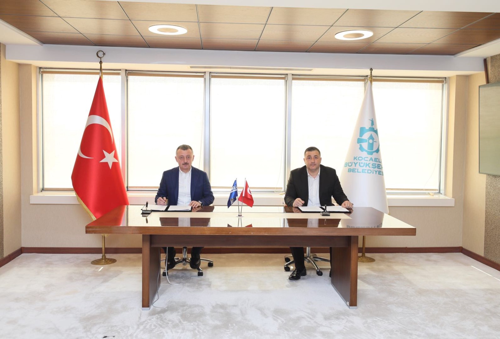 BÜYÜKŞEHİR'DE TOPLU İŞ SÖZLEŞMESİ İMZALANDI