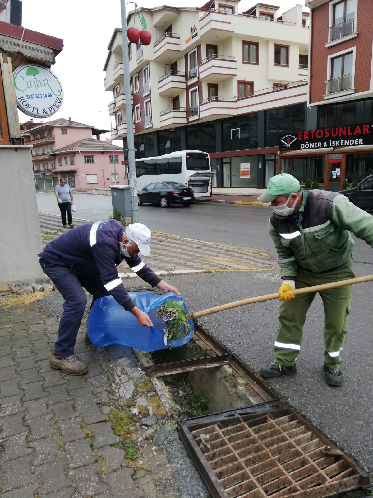 Kocaeli’de mazgallar temizleniyor