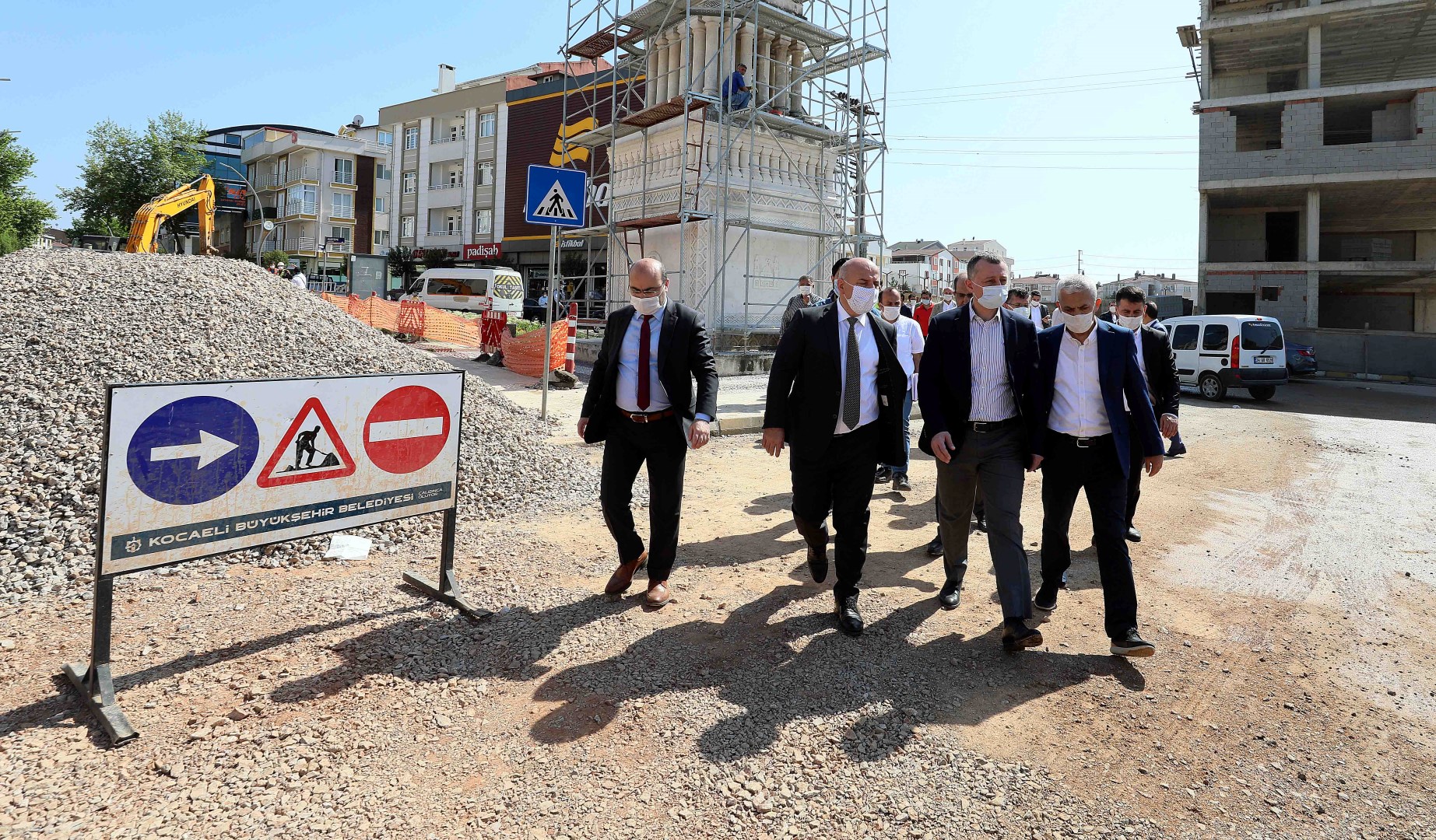 BAŞKAN BÜYÜKAKIN, ‘’DARICA'DA ALTYAPI SORUNUNU ÇÖZÜYORUZ’’