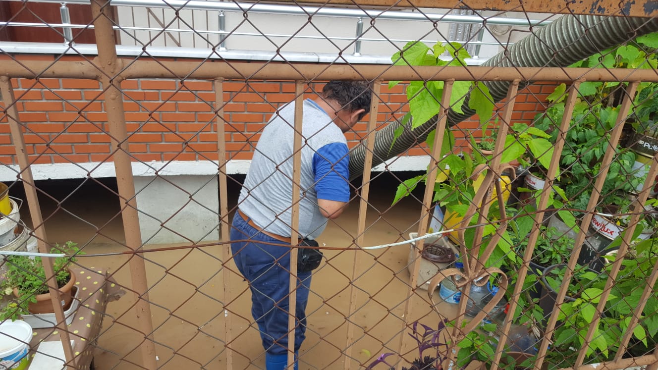 İZMİT’TE 2 SAATTE METREKAREYE  62 KG YAĞIŞ DÜŞTÜ