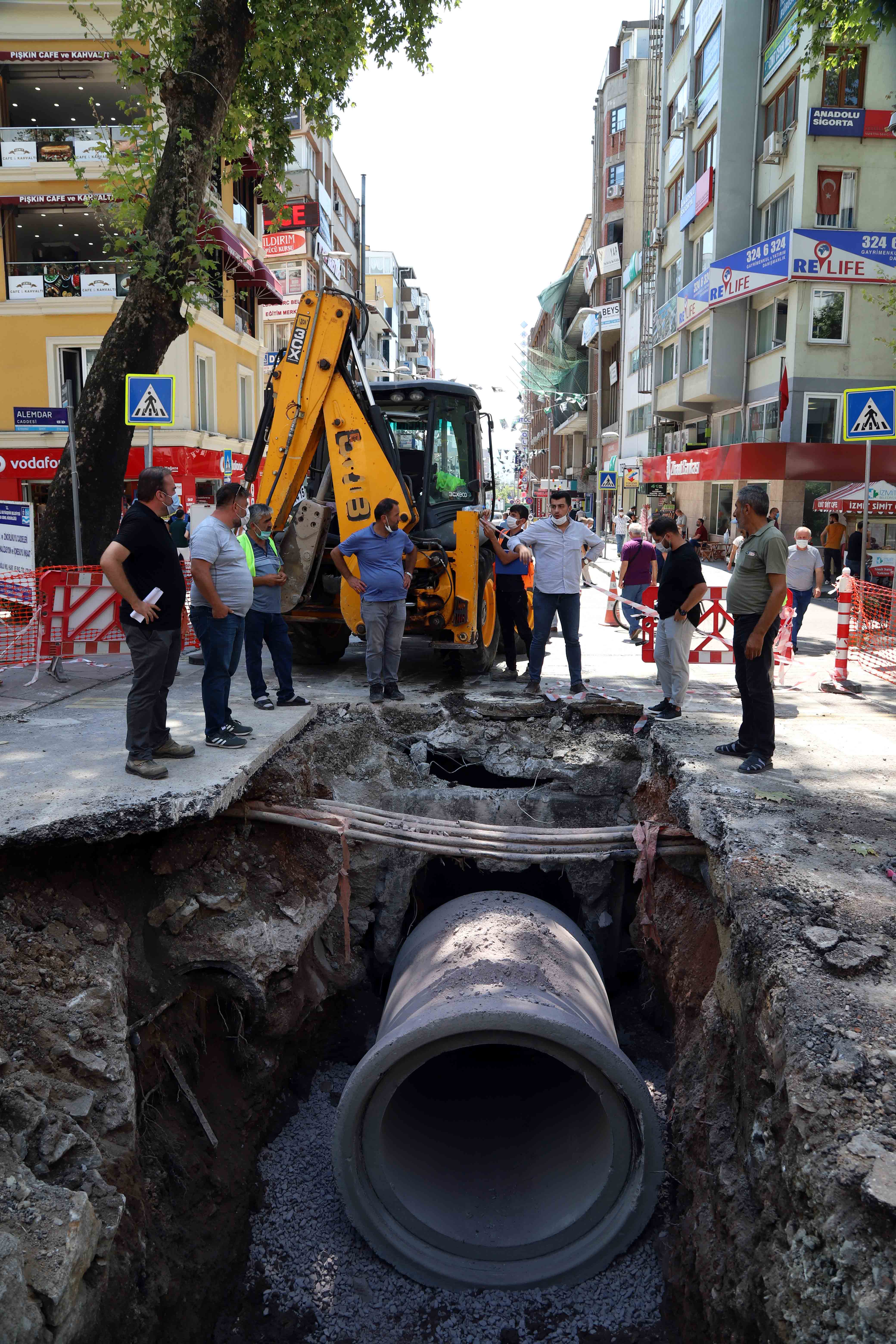     BAŞKAN BÜYÜKAKIN ; ”HEDEFİMİZ MODERN VE SAĞLIKLI ALTYAPI İLE SIFIR PROBLEM”