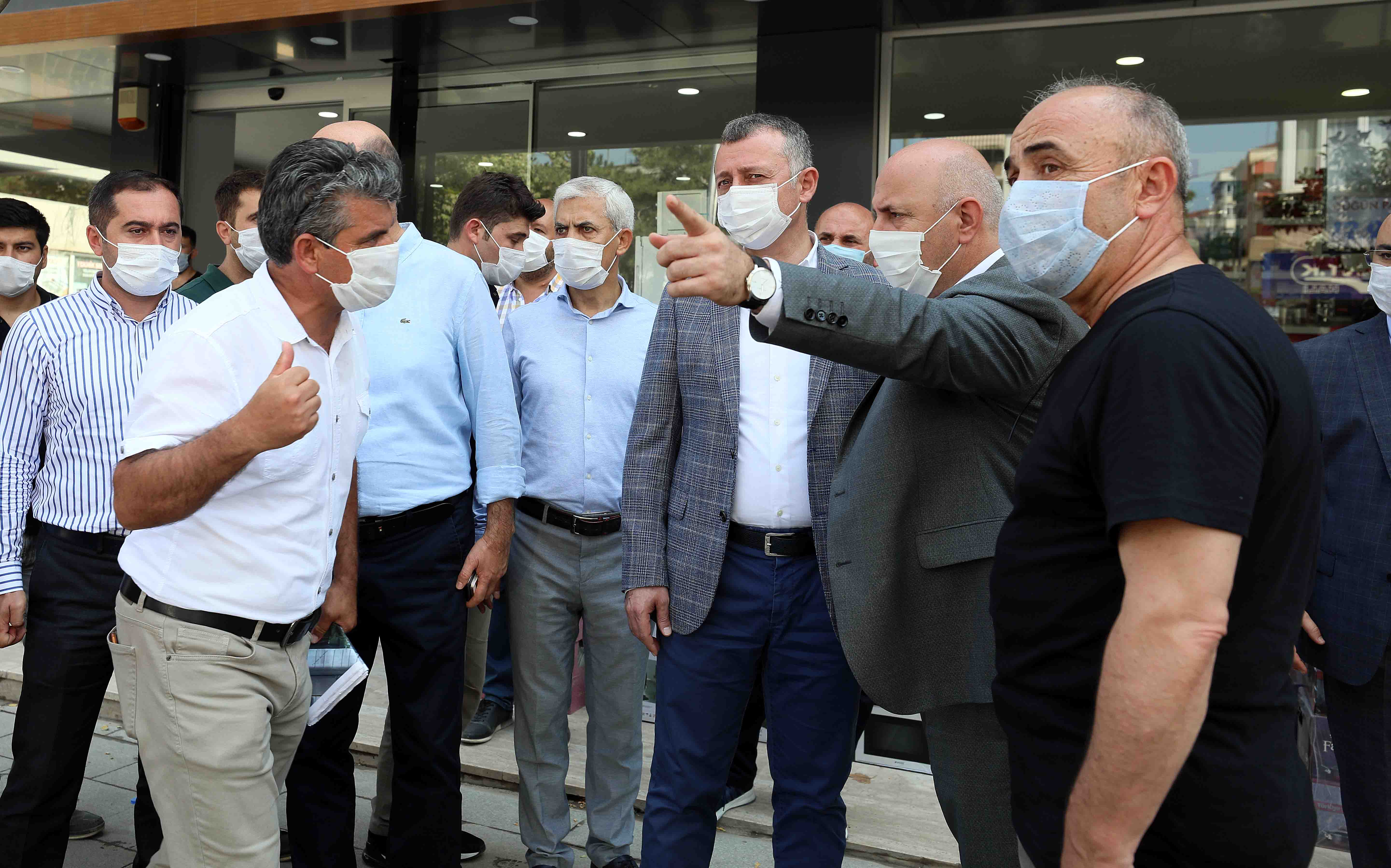 BAŞKAN BÜYÜKAKIN, ‘’AŞIROĞLU CADDESİ’NDE TEMPO  DAHA DA YÜKSELECEK’’