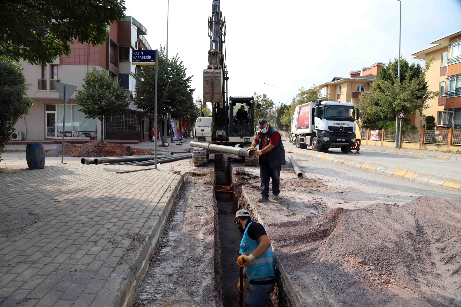 DERİNCE’DEKİ 10 MAHALLENİN ALTYAPISI YENİLENİYOR