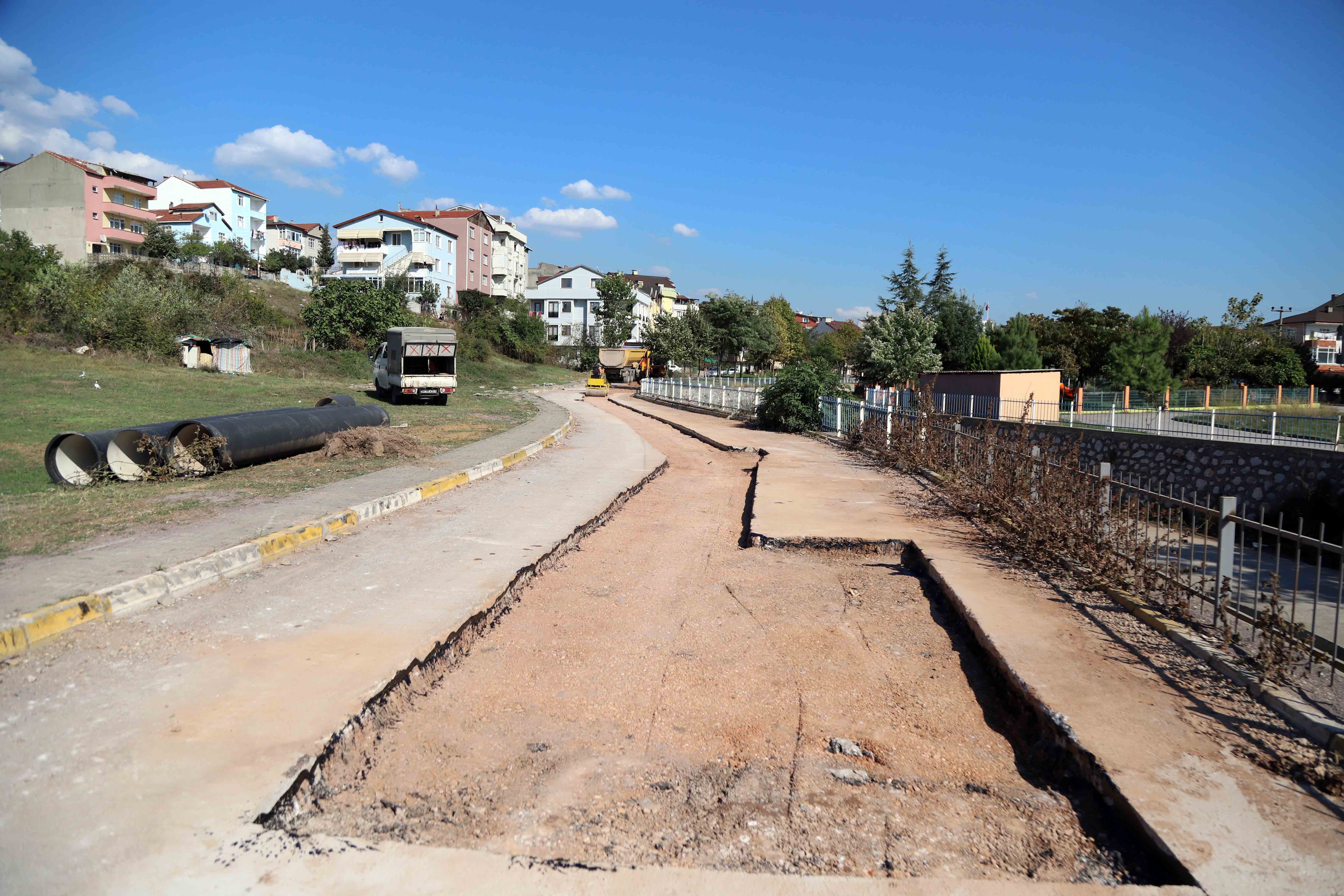 KÖRFEZ İLÇESİNDE ALTYAPI VE ÜSTYAPI  ÇALIŞMALARI SÜRÜYOR