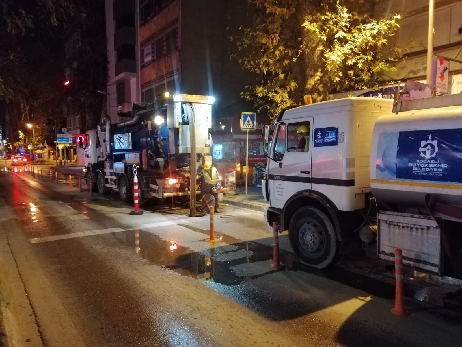 İZMİT'TE ALTYAPI HATLARI KAZISIZ TEKNOLOJİ İLE KORUNACAK