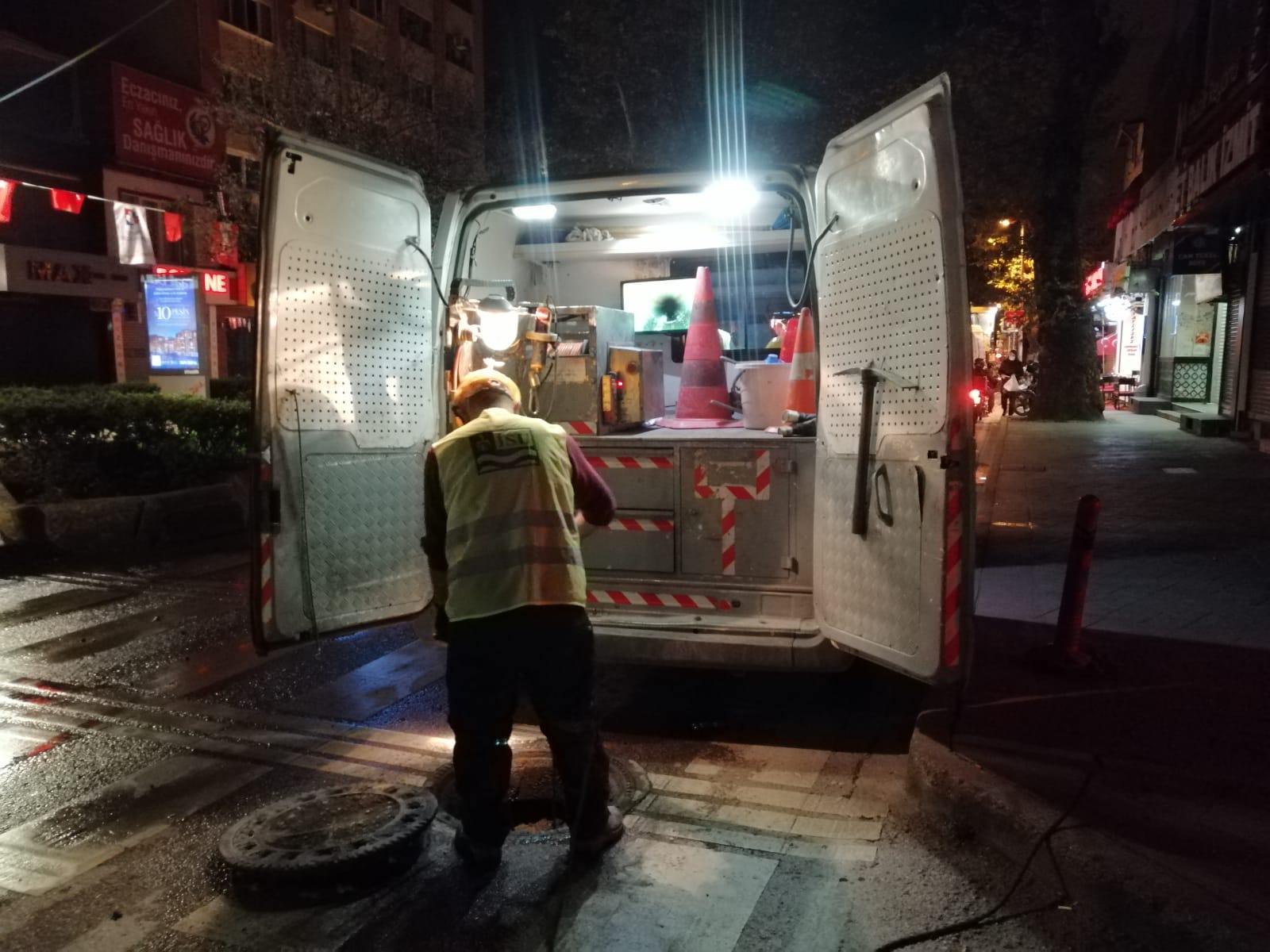 İZMİT'TE ALTYAPI HATLARI KAZISIZ TEKNOLOJİ İLE KORUNACAK