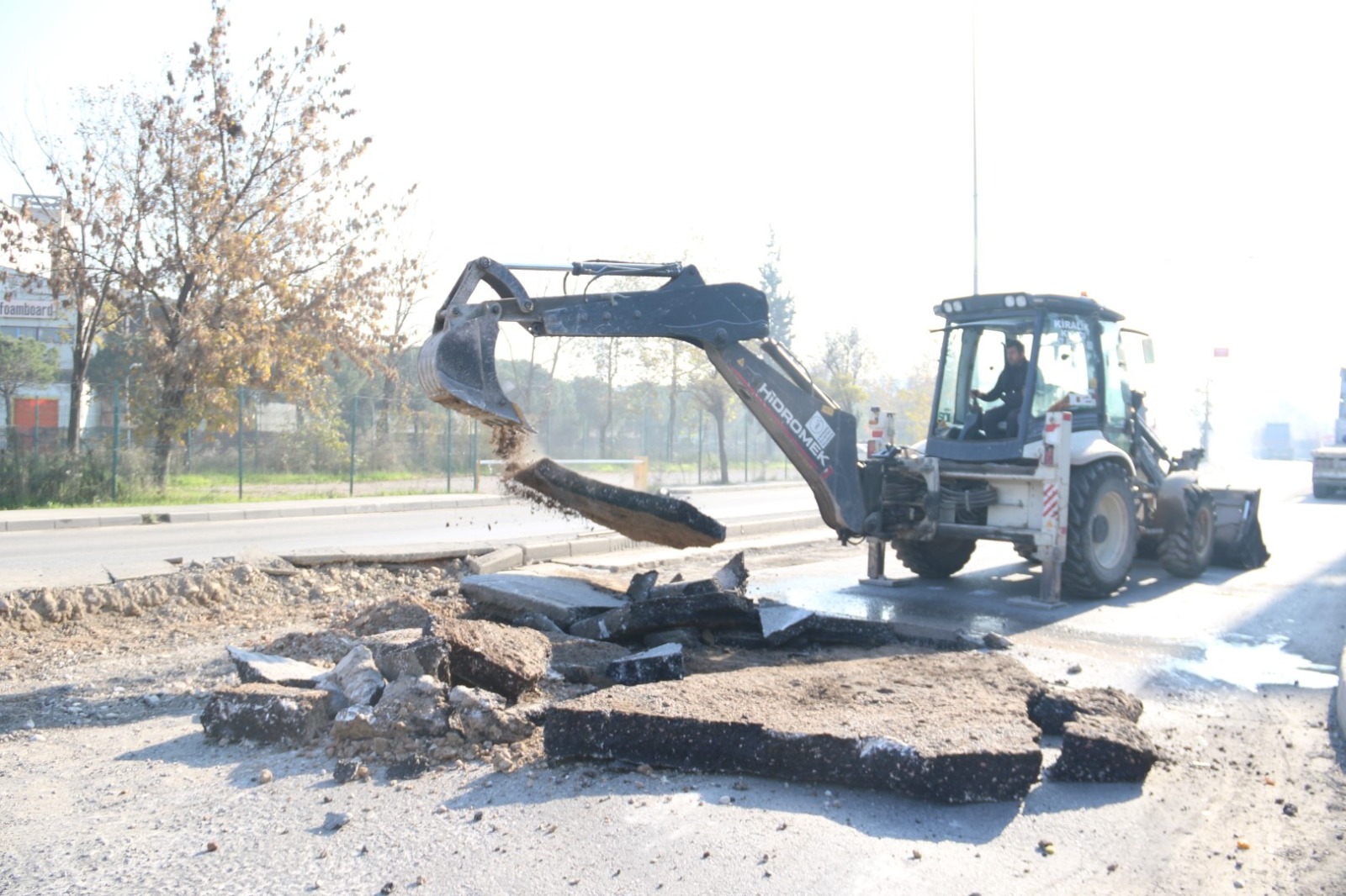 HAFTA SONUNDA GEBZE VE DİLOVASI YOLLARI ASFALTLANDI