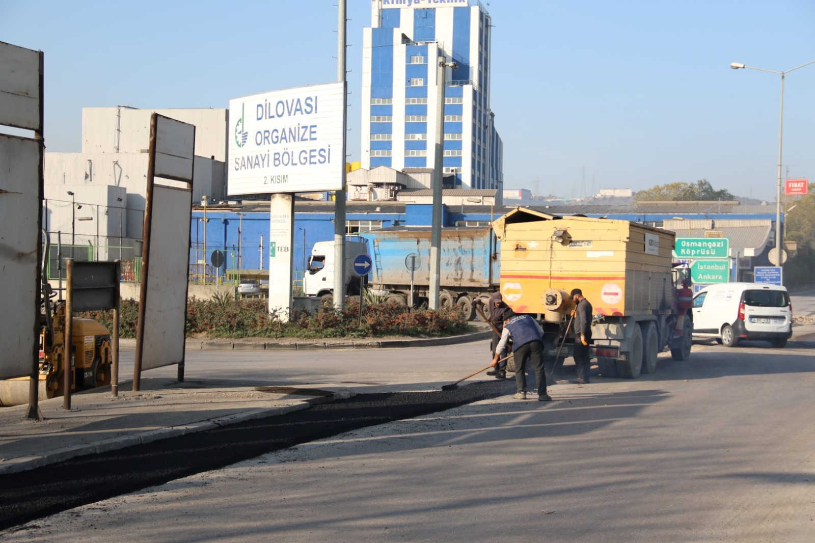 HAFTA SONUNDA GEBZE VE DİLOVASI YOLLARI ASFALTLANDI