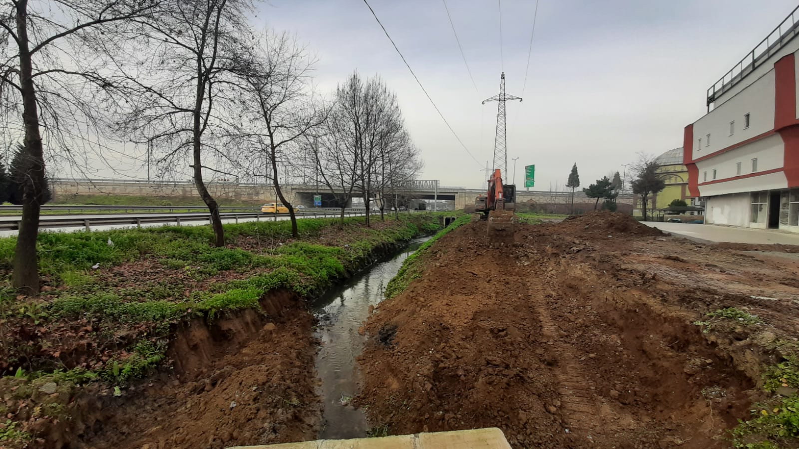 KARTEPE UZUNÇİFTLİK KULE DERESİ ISLAH EDİLİYOR