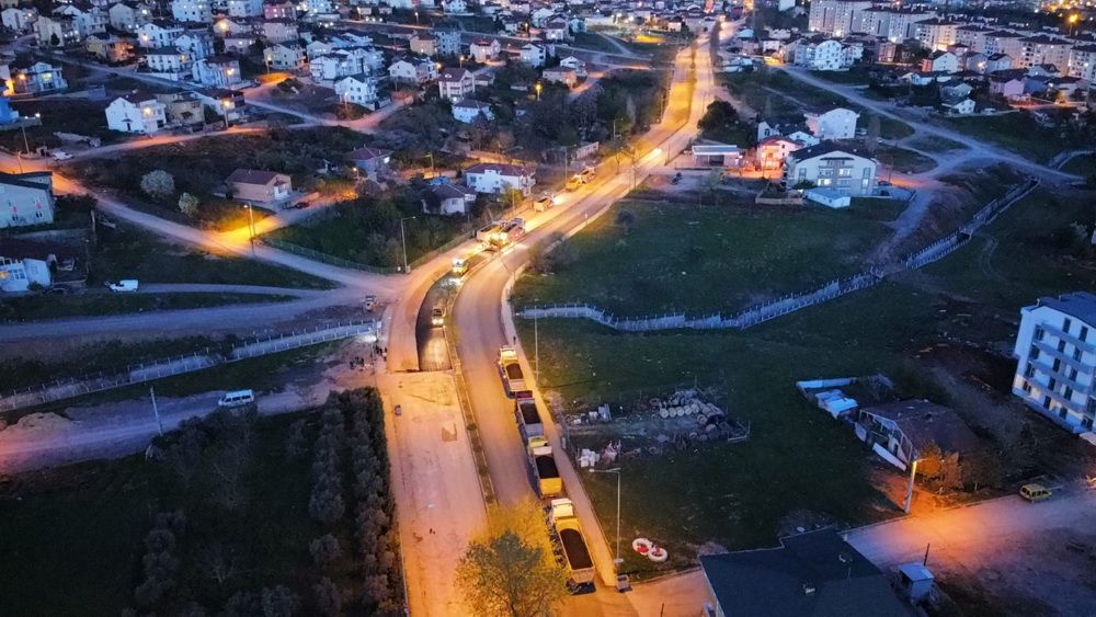 DERİNCE’DE ÜSTYAPI ÇALIŞMALARI SÜRÜYOR