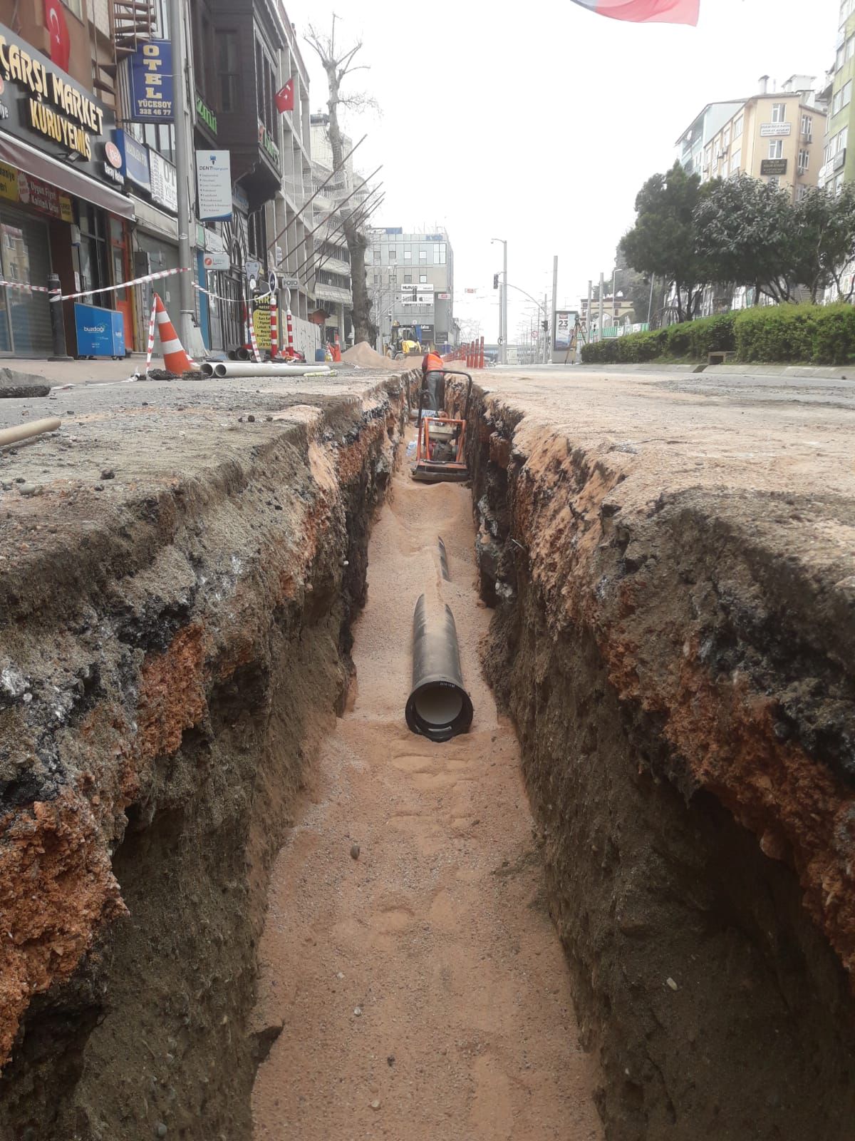İZMİT’TE ALTYAPI PROJESİ BAŞLADI: 13 MAHALLEDE ÇALIŞMA YAPILACAK