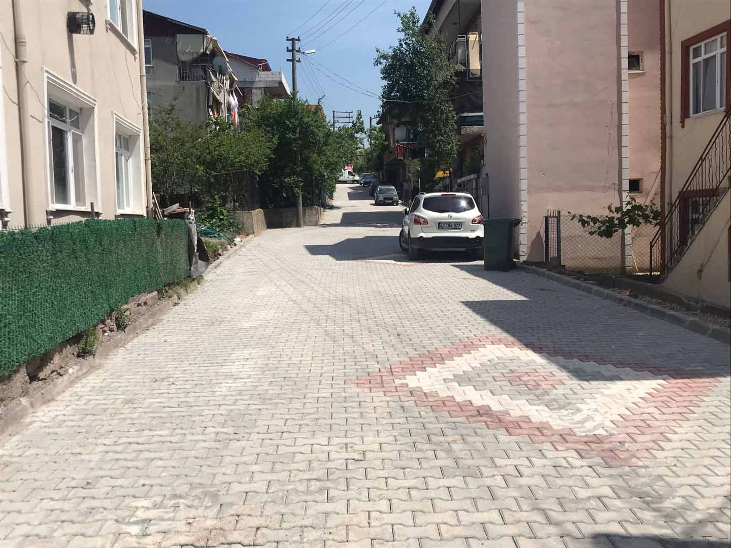 DERİNCE’DE KAMURAN CADDESİ MODERN ÜSTYAPIYA KAVUŞTU