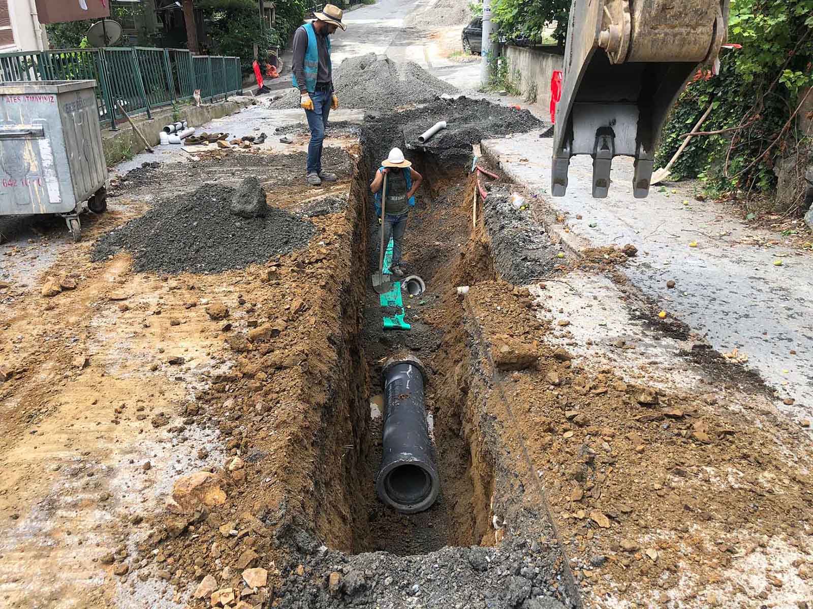 GEBZE’NİN DÖRT BİR YANINDA ALTYAPI ÇALIŞMALARI SÜRÜYOR