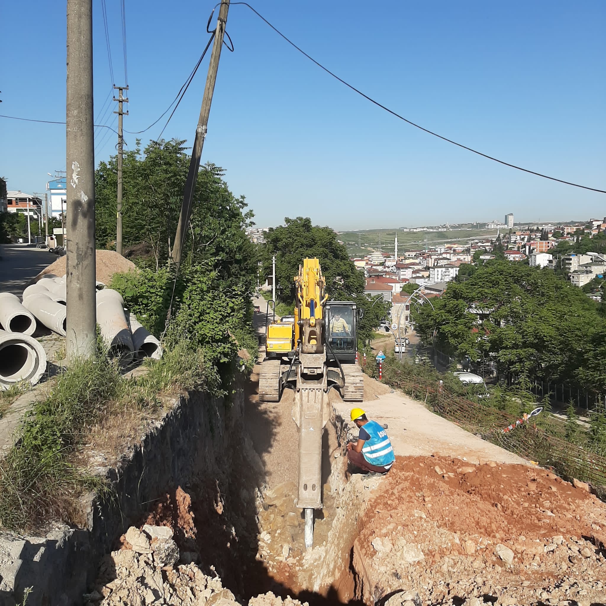 DİLOVASI’NDA SAĞLIKLI ALTYAPI ÇALIŞMALARI SÜRÜYOR