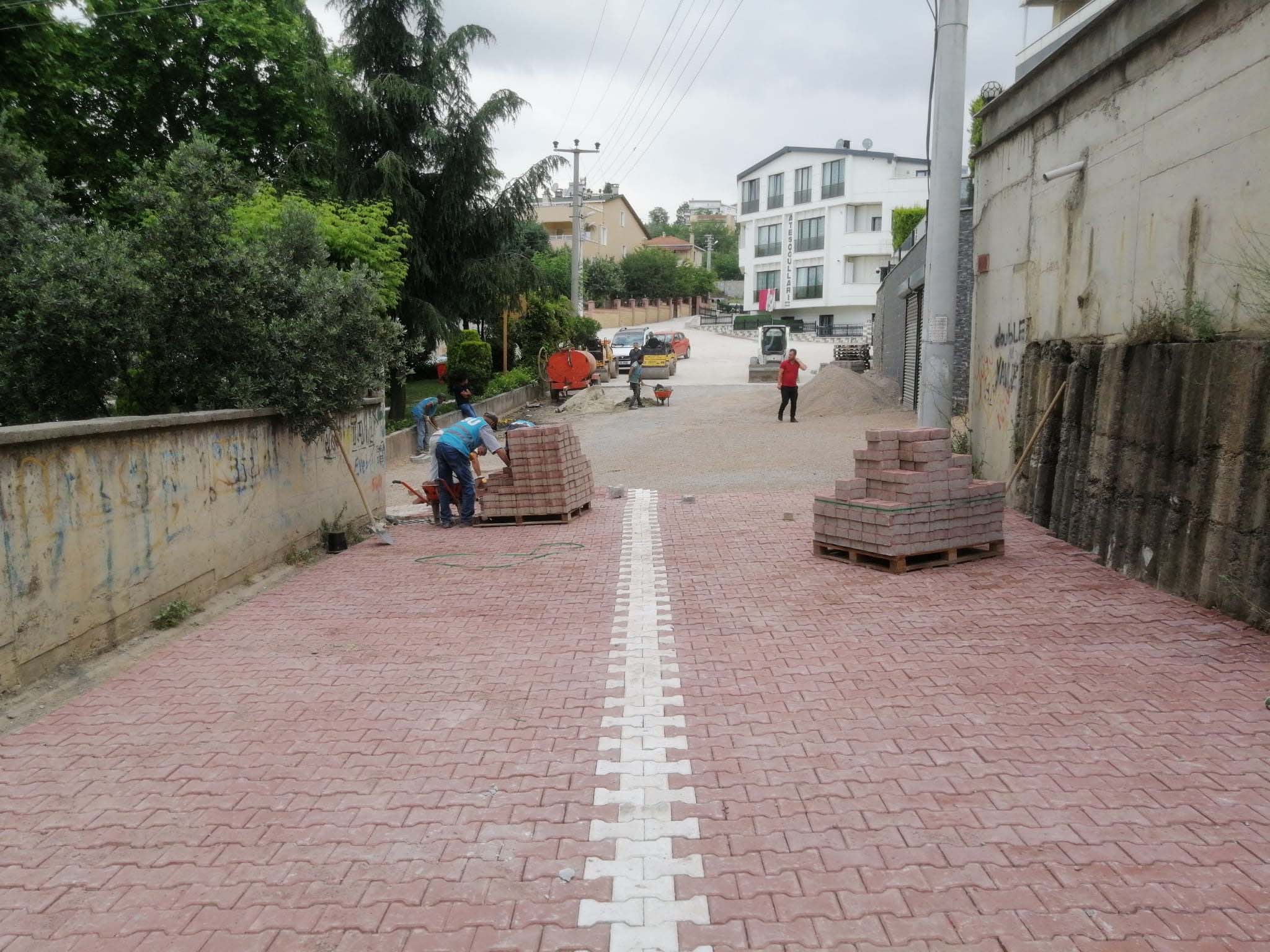 DARICA’DA ALTYAPI VE ÜSTYAPI YATIRIMLARI SÜRÜYOR