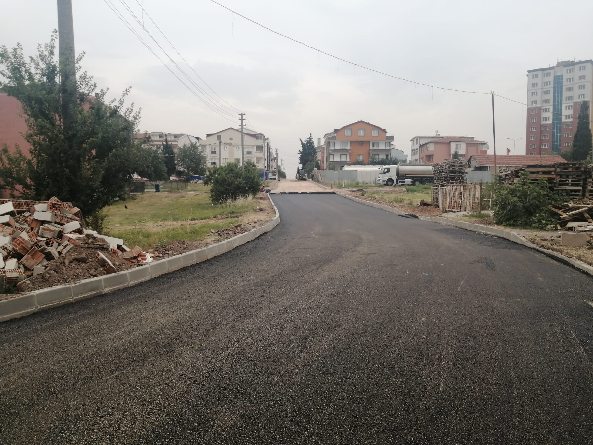 KÖRFEZ’DE ALTYAPIDAN SONRA ÜSTYAPI ÇALIŞMALARI YAPILIYOR
