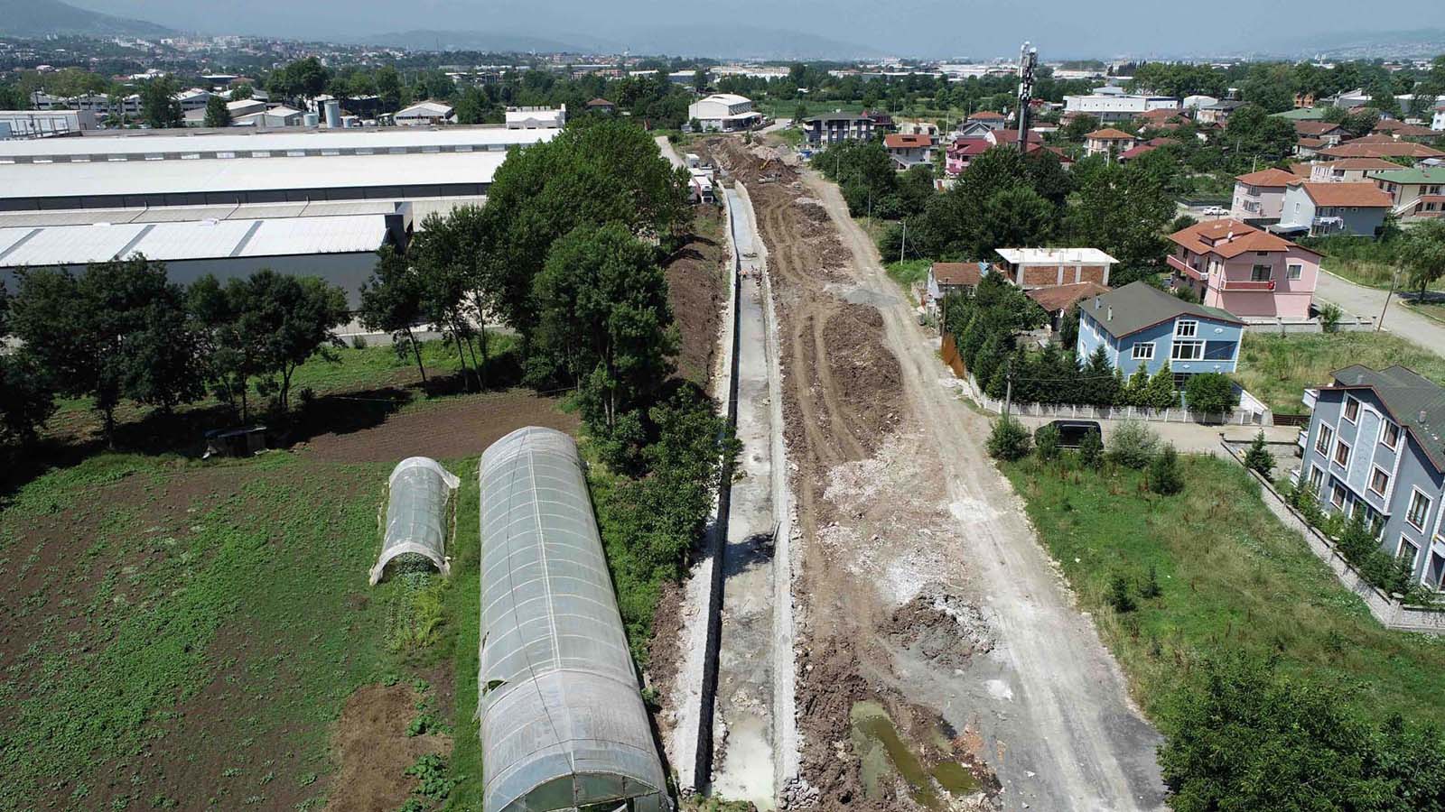 KOCAELİ'DE DERELER DÜZENLİ AKIŞ İÇİN ISLAH EDİLİYOR