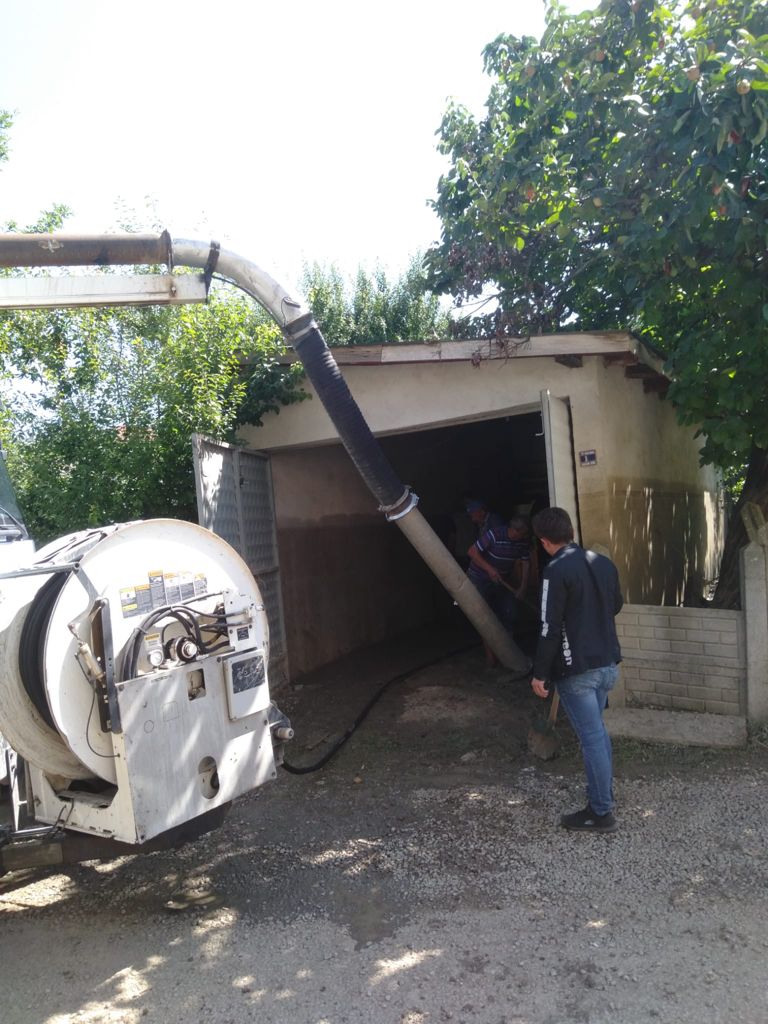 BÜYÜKŞEHİR EKİPLERİ, SEL BÖLGESİNDE YARALARA MERHEM OLUYOR