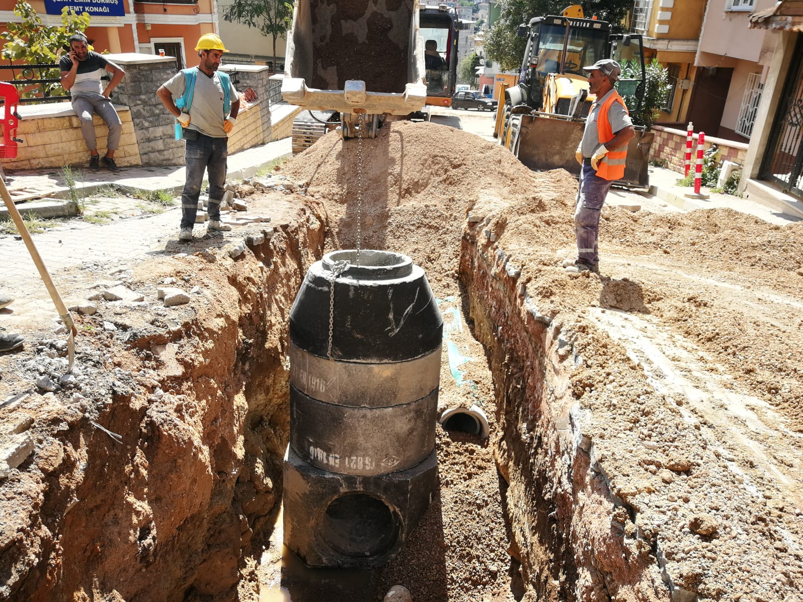 DİLOVASI’NA HAYAT KATACAK PROJE: ALTYAPI ÇALIŞMALARI PROGRAM ÇERÇEVESİNDE SÜRÜYOR