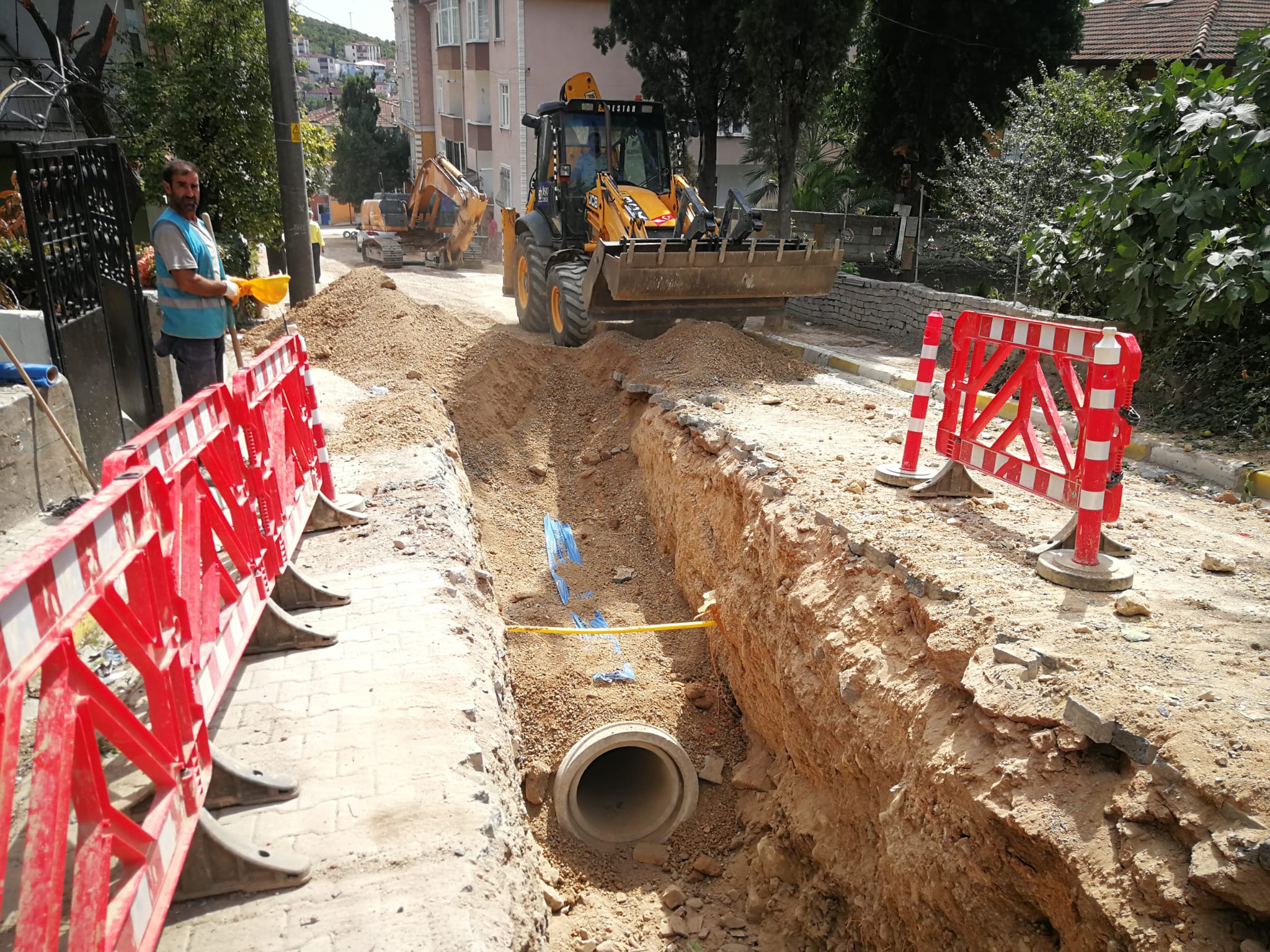 DİLOVASI’NA HAYAT KATACAK PROJE: ALTYAPI ÇALIŞMALARI PROGRAM ÇERÇEVESİNDE SÜRÜYOR