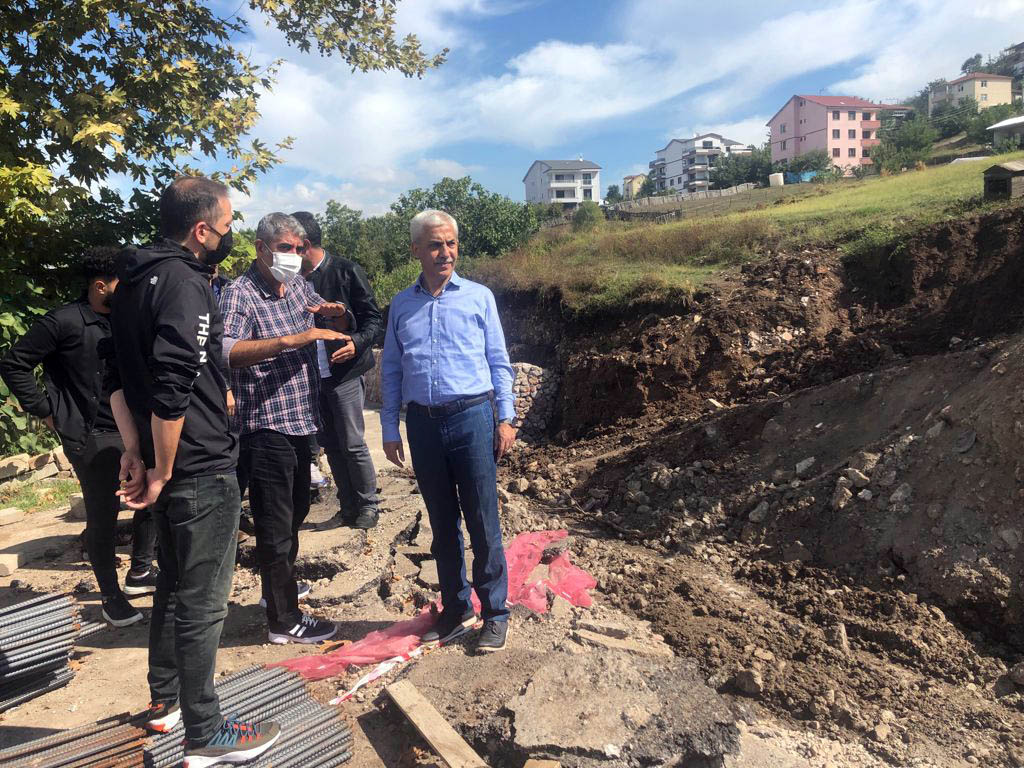 GÖLCÜK’TE KARINCA VE EKŞİ DERELERİ ISLAH EDİLİYOR