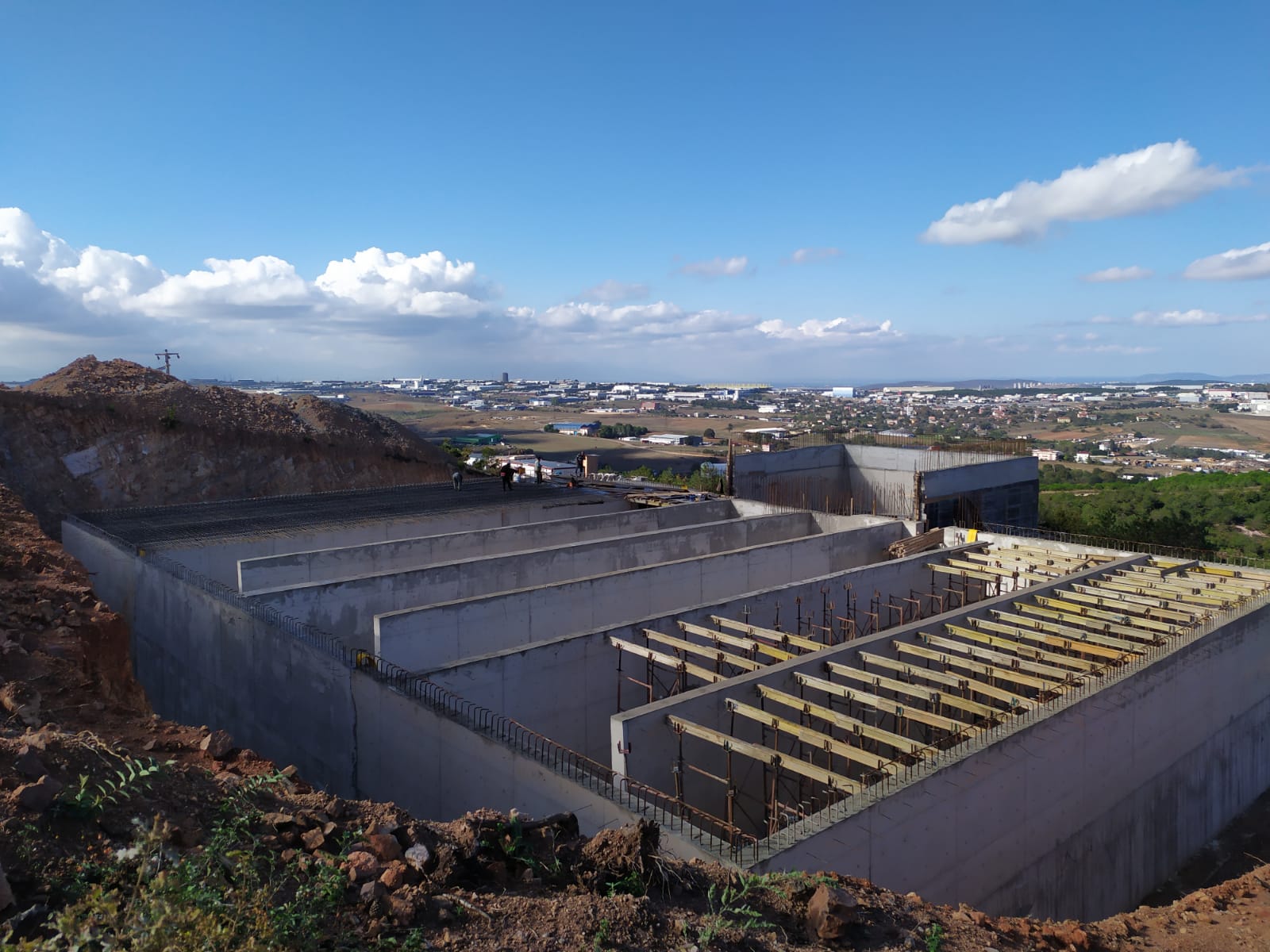 GEBZE BALÇIK’TA DEPO, DERE ISLAHI VE ALTYAPI ÇALIŞMALARI DEVAM EDİYOR