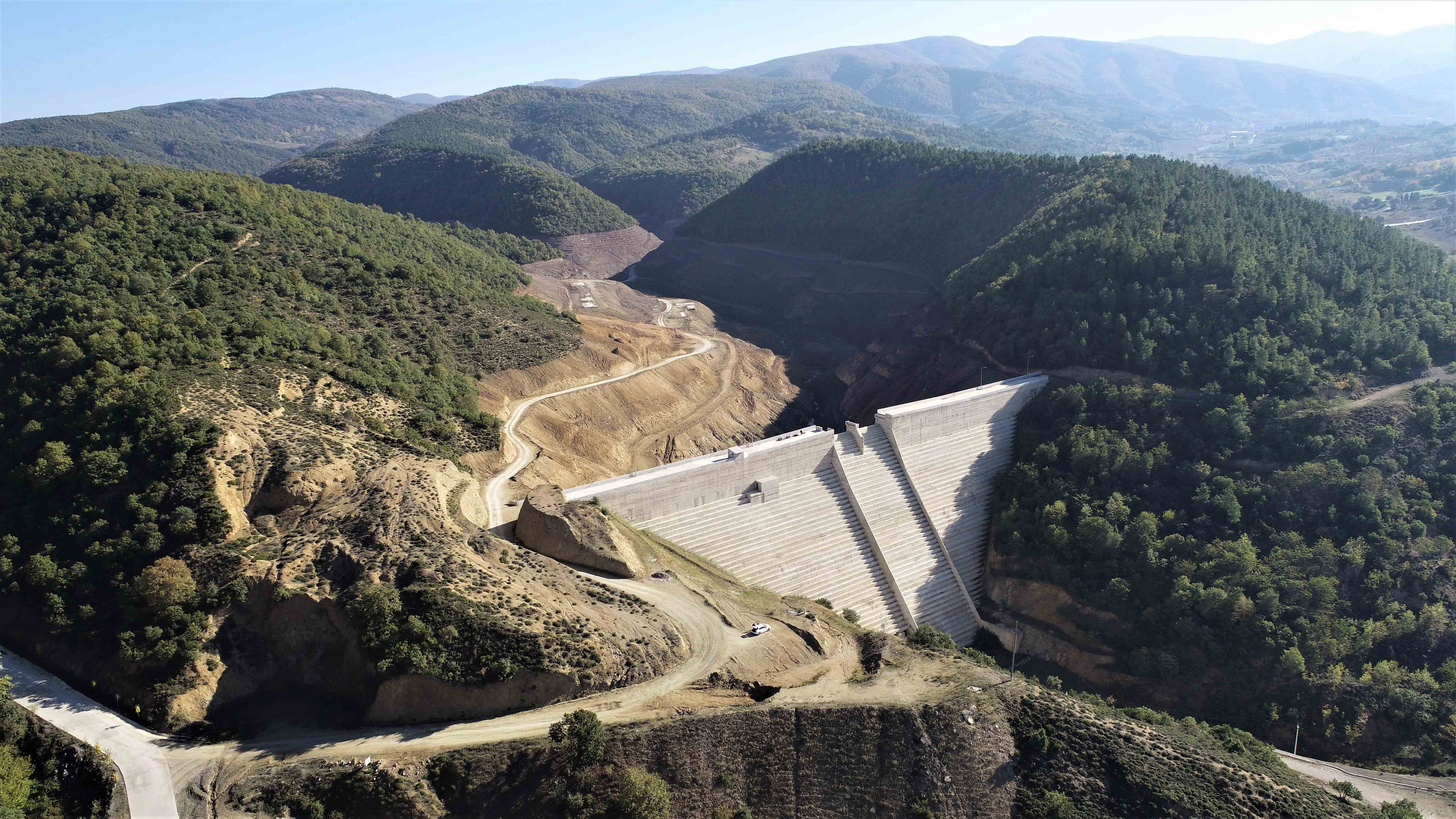 KARAMÜRSEL İHSANİYE BARAJI’NDA TEMİZLİK ÇALIŞMALARI TAMAMLANDI