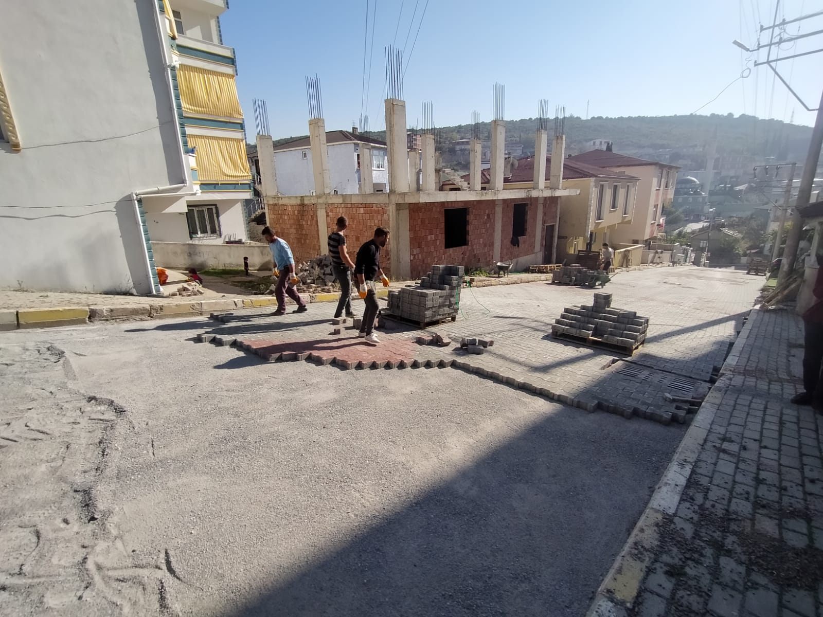 DİLOVASI’NDA ÜSTYAPI ÇALIŞMALARI BAŞLADI