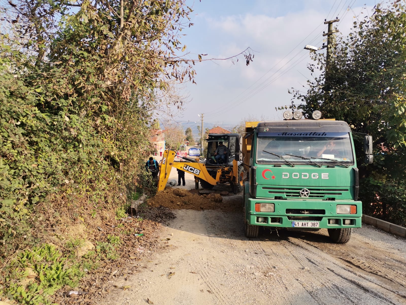 AKMEŞE’DE ALTYAPI ÇALIŞMALARI DEVAM EDİYOR: 12.5 KM ALTYAPI HATTI YAPILDI