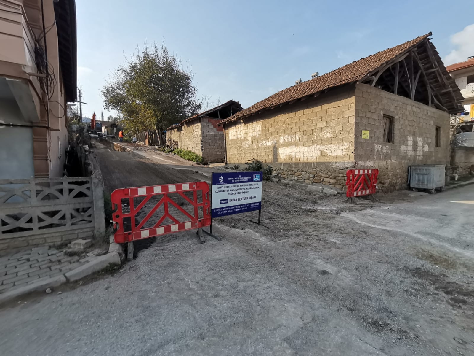 AKMEŞE’DE ALTYAPI ÇALIŞMALARI DEVAM EDİYOR: 12.5 KM ALTYAPI HATTI YAPILDI