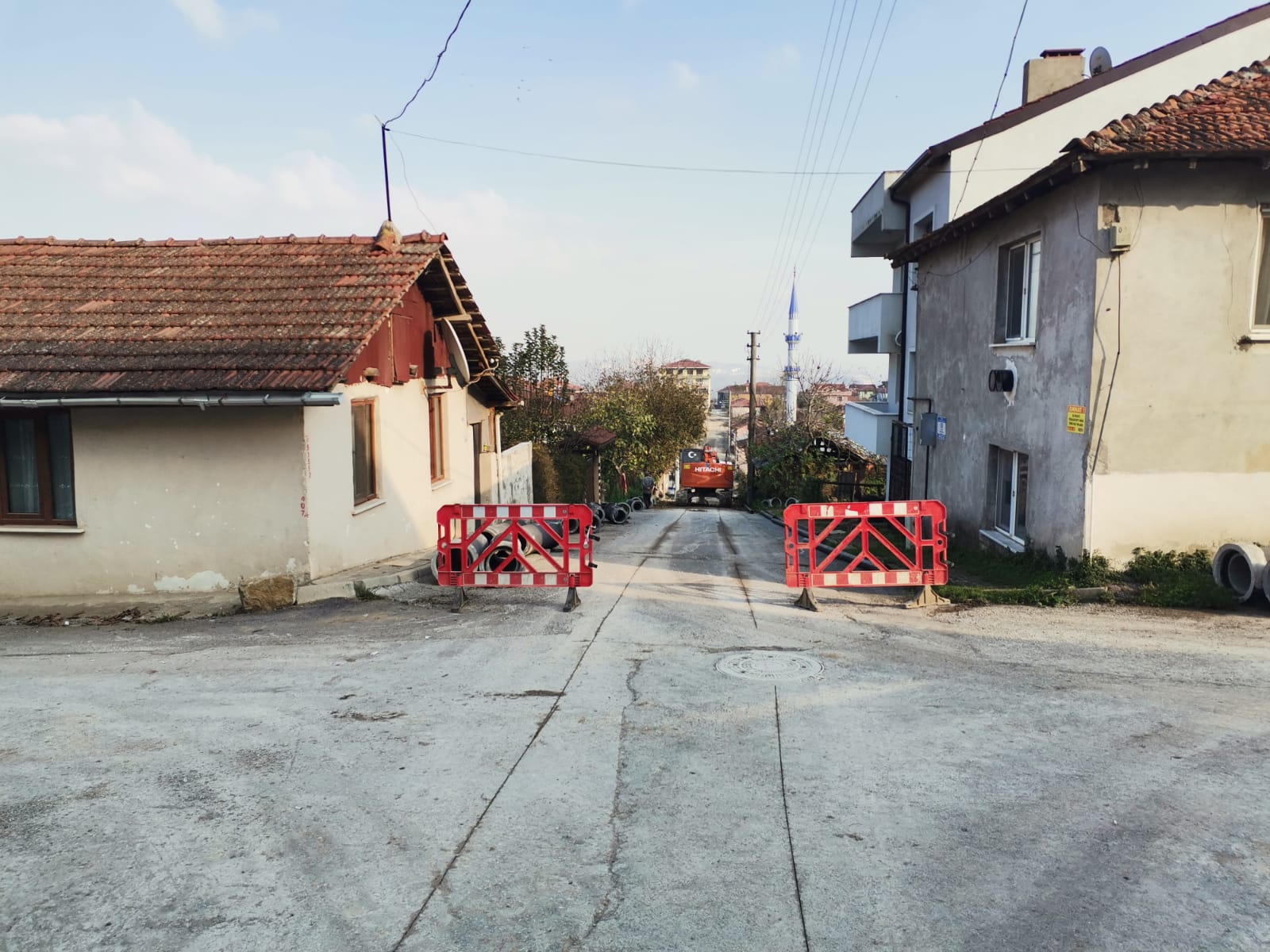 AKMEŞE’DE ALTYAPI ÇALIŞMALARI DEVAM EDİYOR: 12.5 KM ALTYAPI HATTI YAPILDI