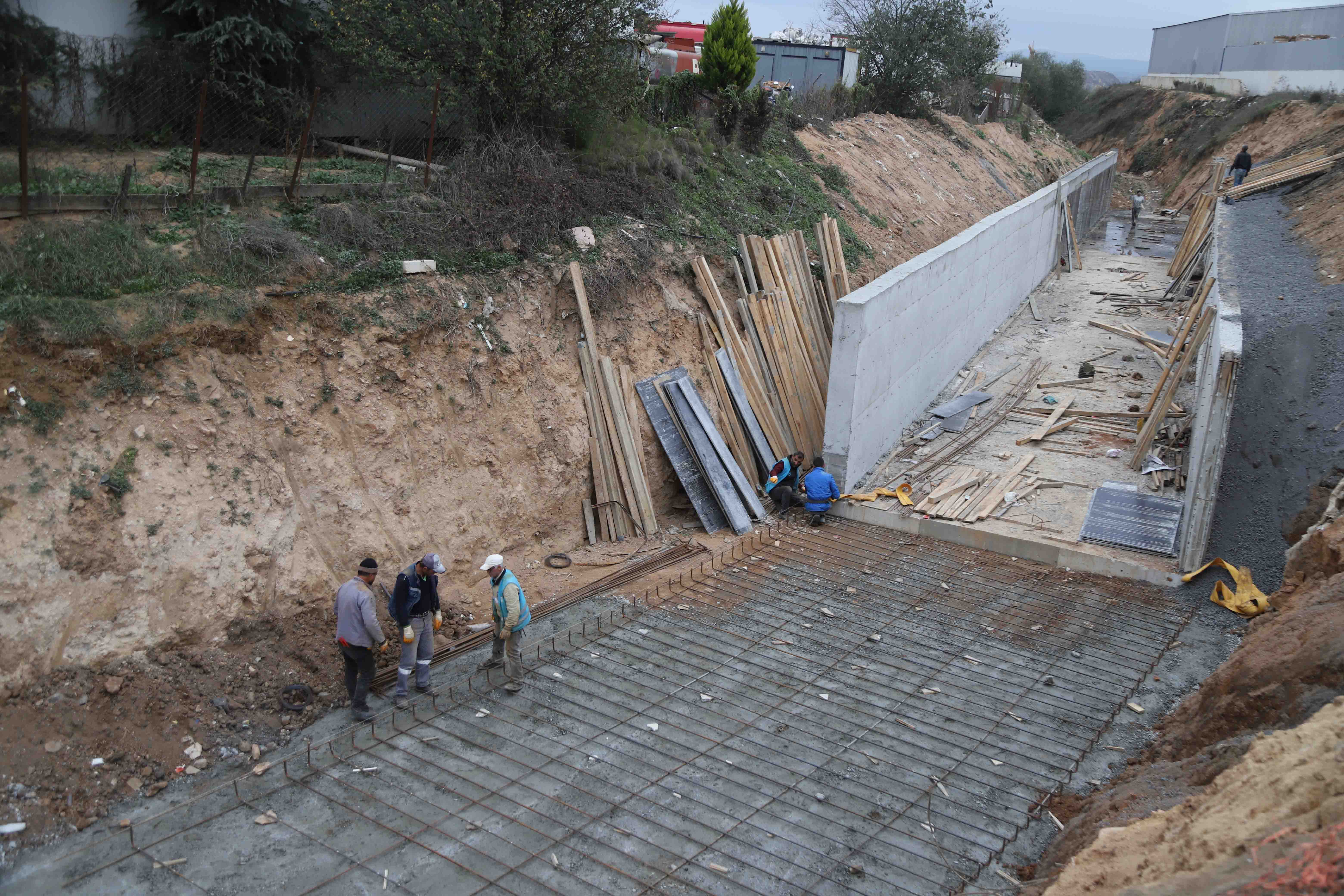 GEBZE ORGANİZE SANAYİ BÖLGESİ’NDE DERE ISLAHI YAPILIYOR