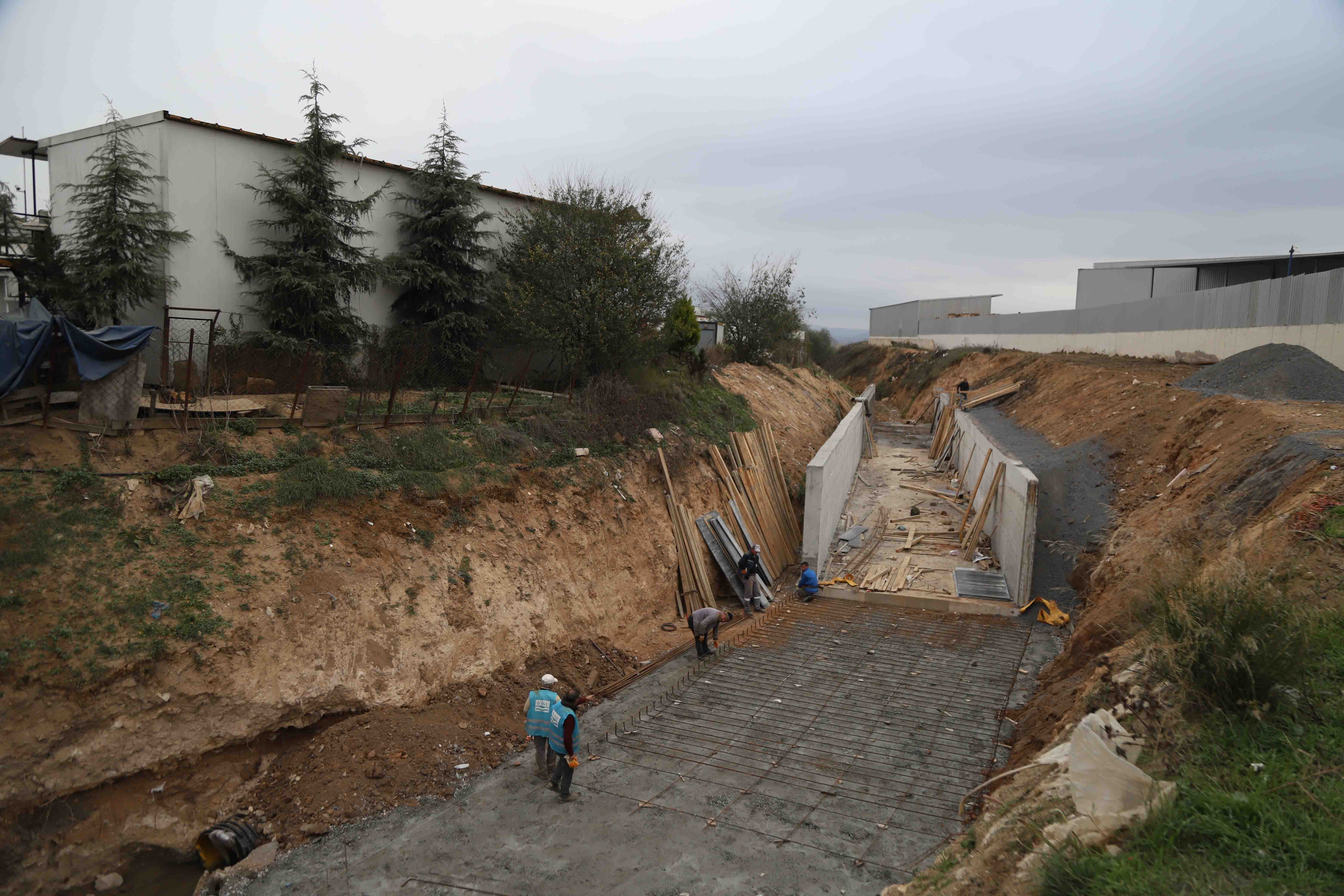 GEBZE ORGANİZE SANAYİ BÖLGESİ’NDE DERE ISLAHI YAPILIYOR