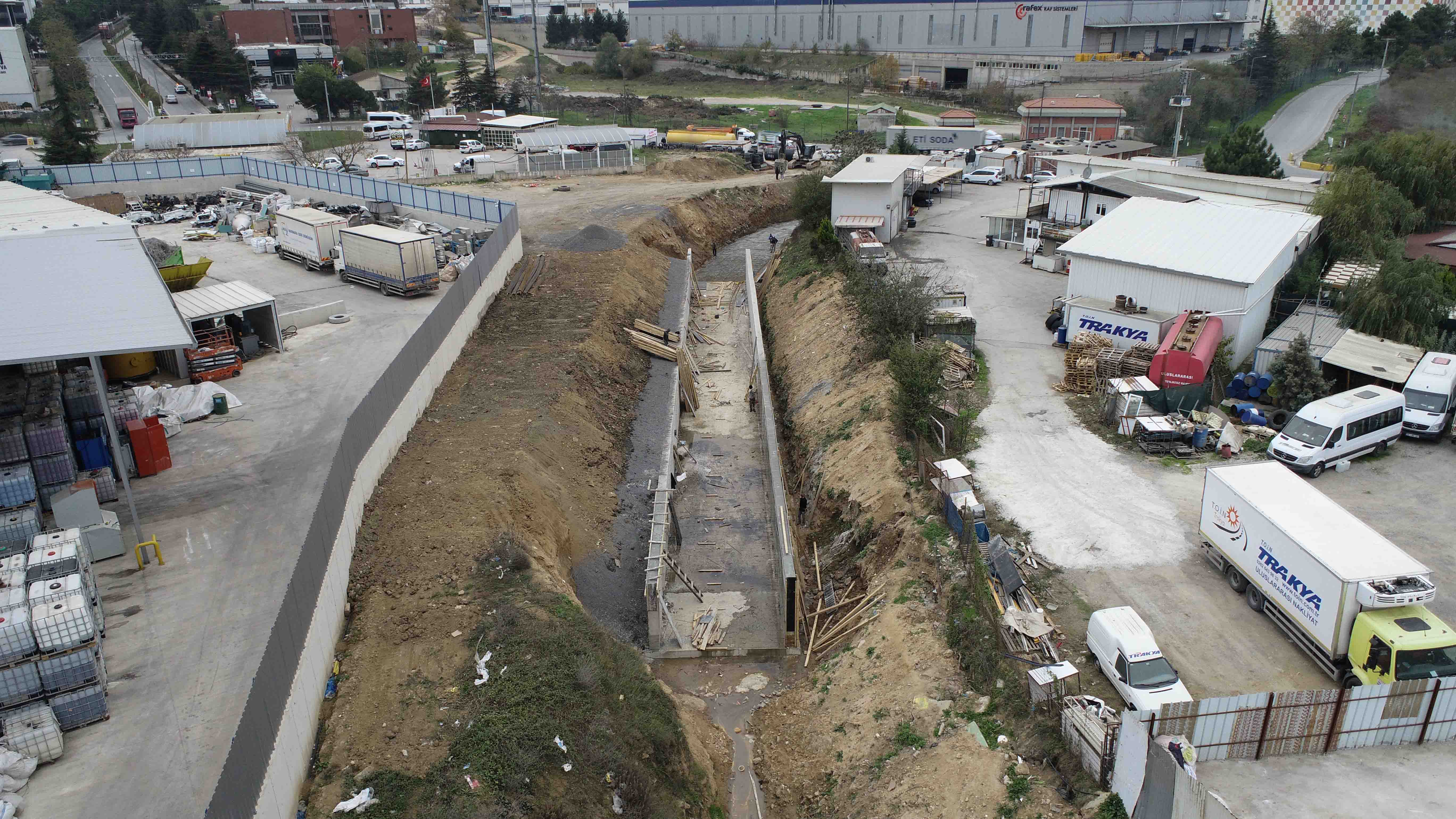 GEBZE ORGANİZE SANAYİ BÖLGESİ’NDE DERE ISLAHI YAPILIYOR