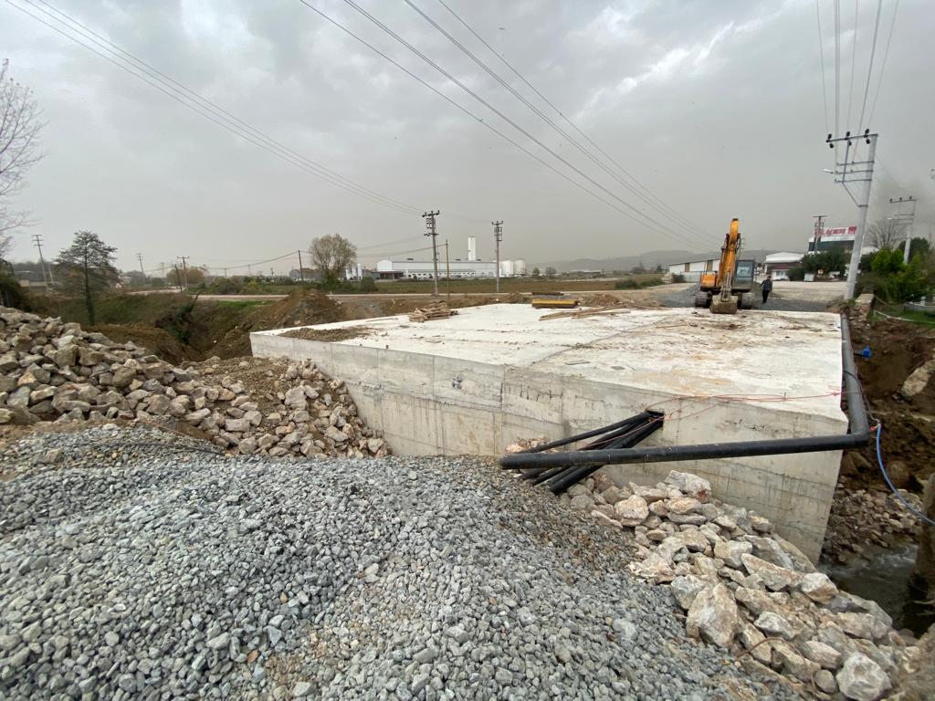 KARTEPE UZUNBEY YİRİM DERESİ ISLAH EDİLİYOR