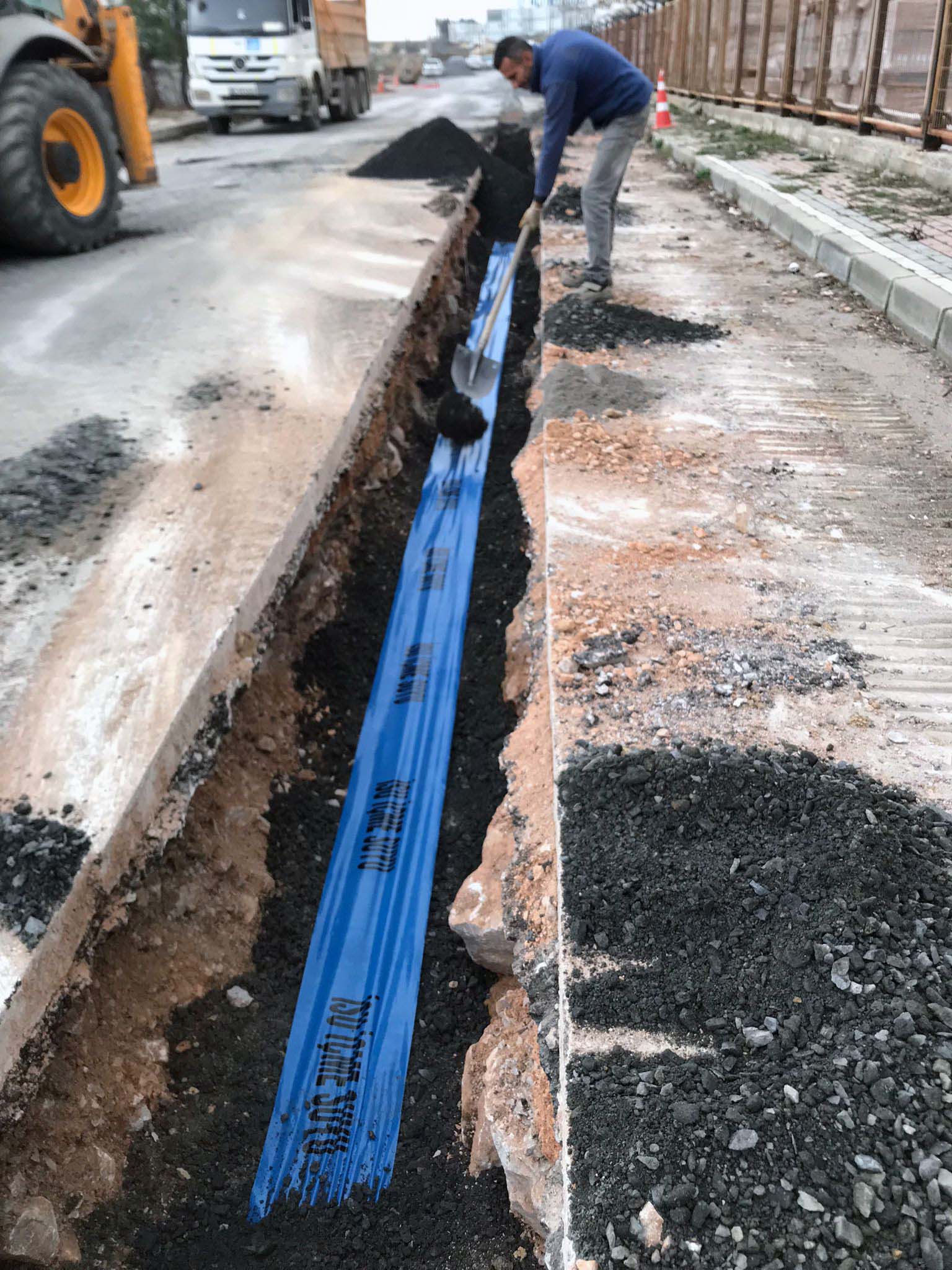 ÇAYIROVA’DA ALTYAPI VE DERE ISLAHI ÇALIŞMALARI 