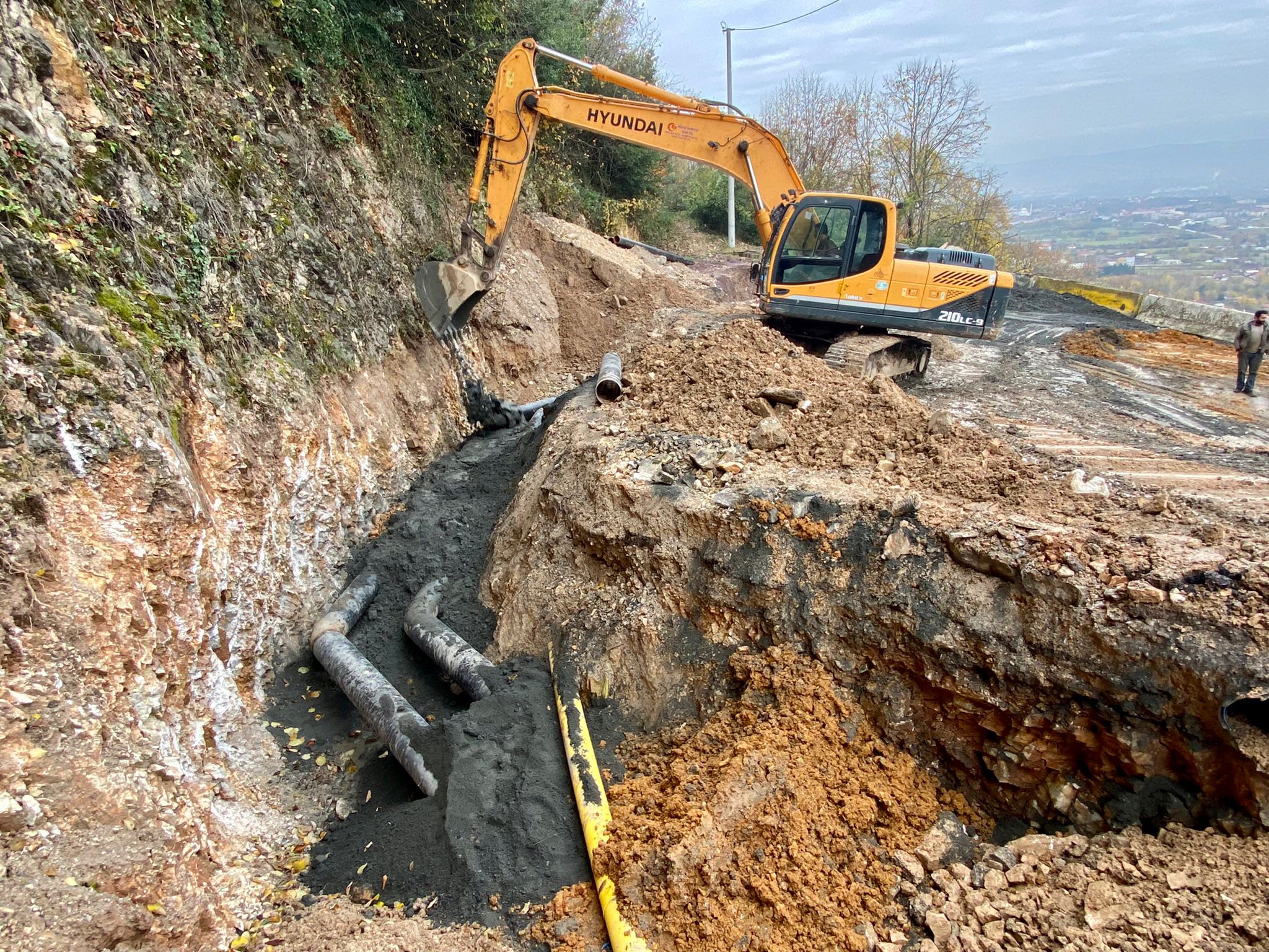 KARTEPE GÜCÜK KAYNAĞI HATTI YENİLENİYOR