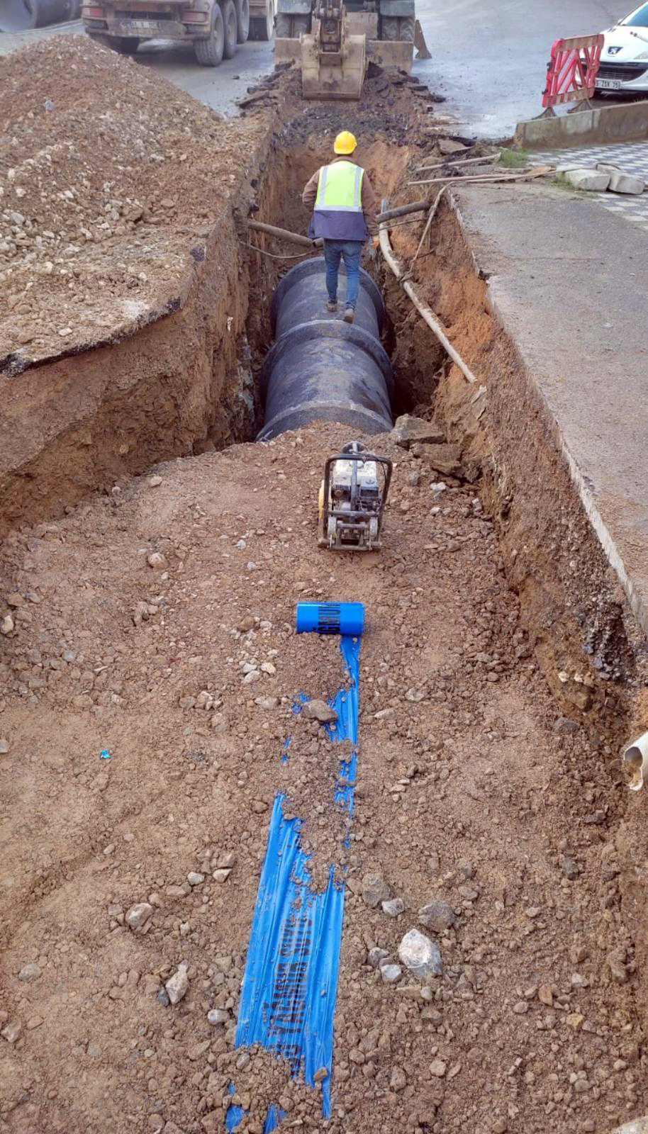GEBZE BARIŞ MAHALLESİNDE ALTYAPI PROBLEMLERİ GİDERİLİYOR
