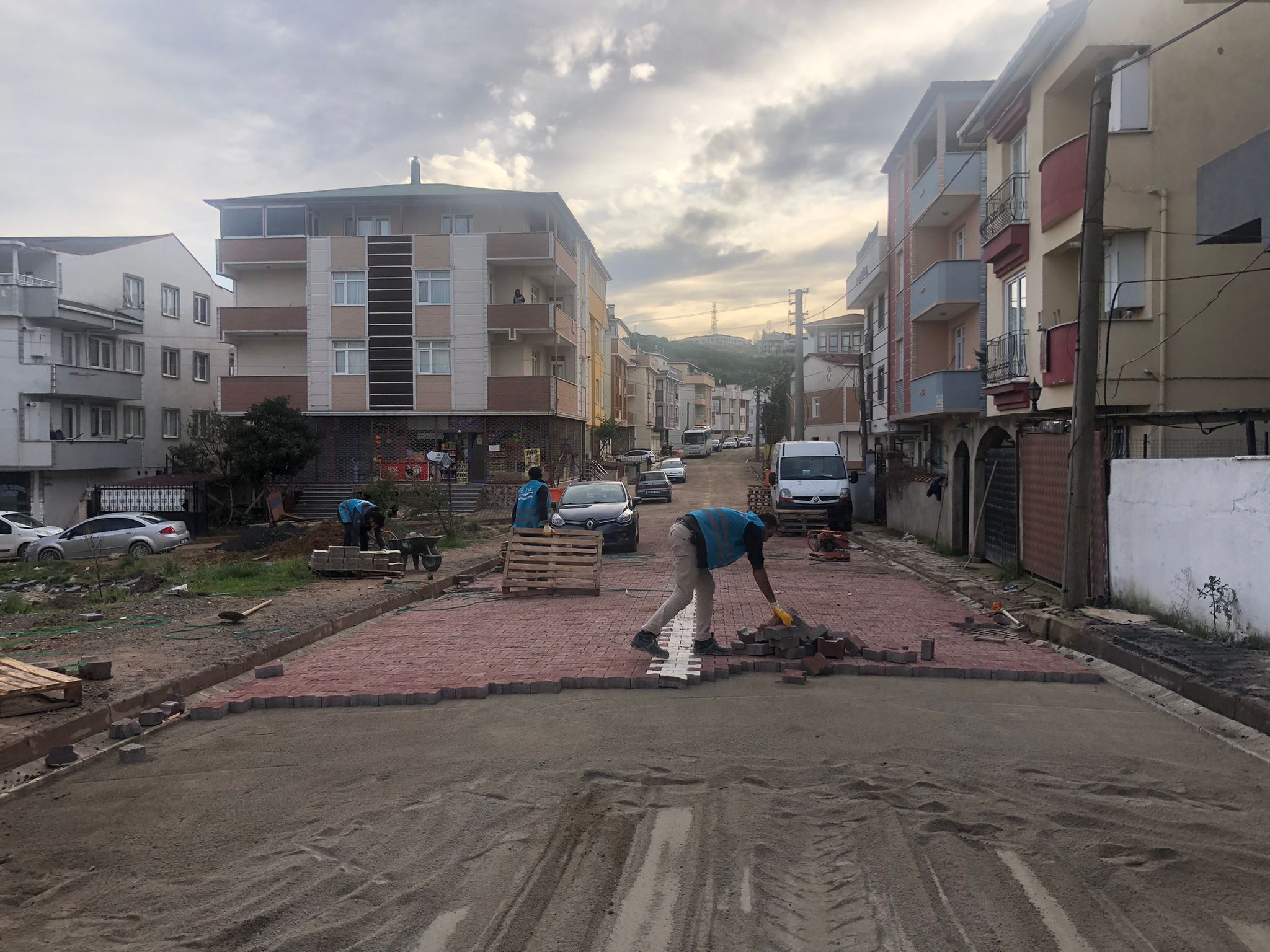 DARICA KAZIM KARABEKİR MAH. İNÖNÜ CADDESİ PARKE ÇALIŞMALARI