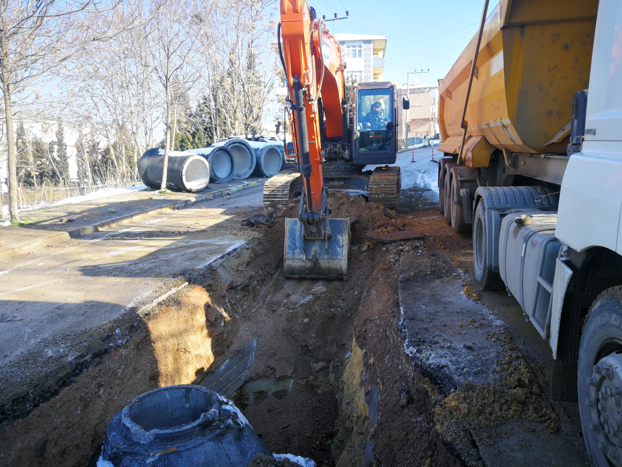 KAR SONRASI ALTYAPI VE ÜSTYAPI ÇALIŞMALARI BAŞLADI
