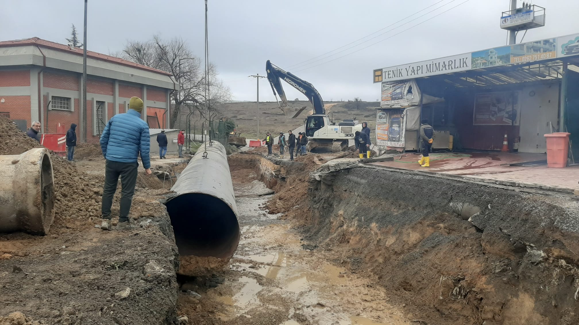 GEBZE GOSB DERESİNDE DEV BORULAR KULLANILIYOR