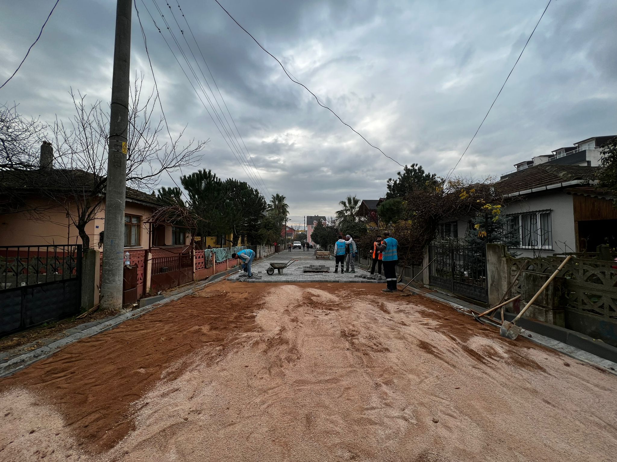 DERİNCE’DE 132 KM ALTYAPI VE 123 MİLYON LİRA HARCAMA YAPILDI