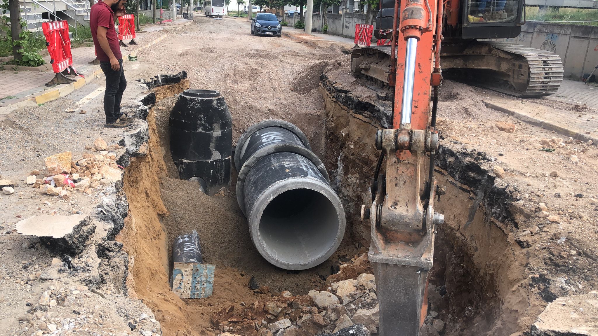 DARICA’DA ÖNEMLİ YATIRIMLAR: 62,3 MİLYON TL 36,3 KM ALTYAPI YAPILDI.